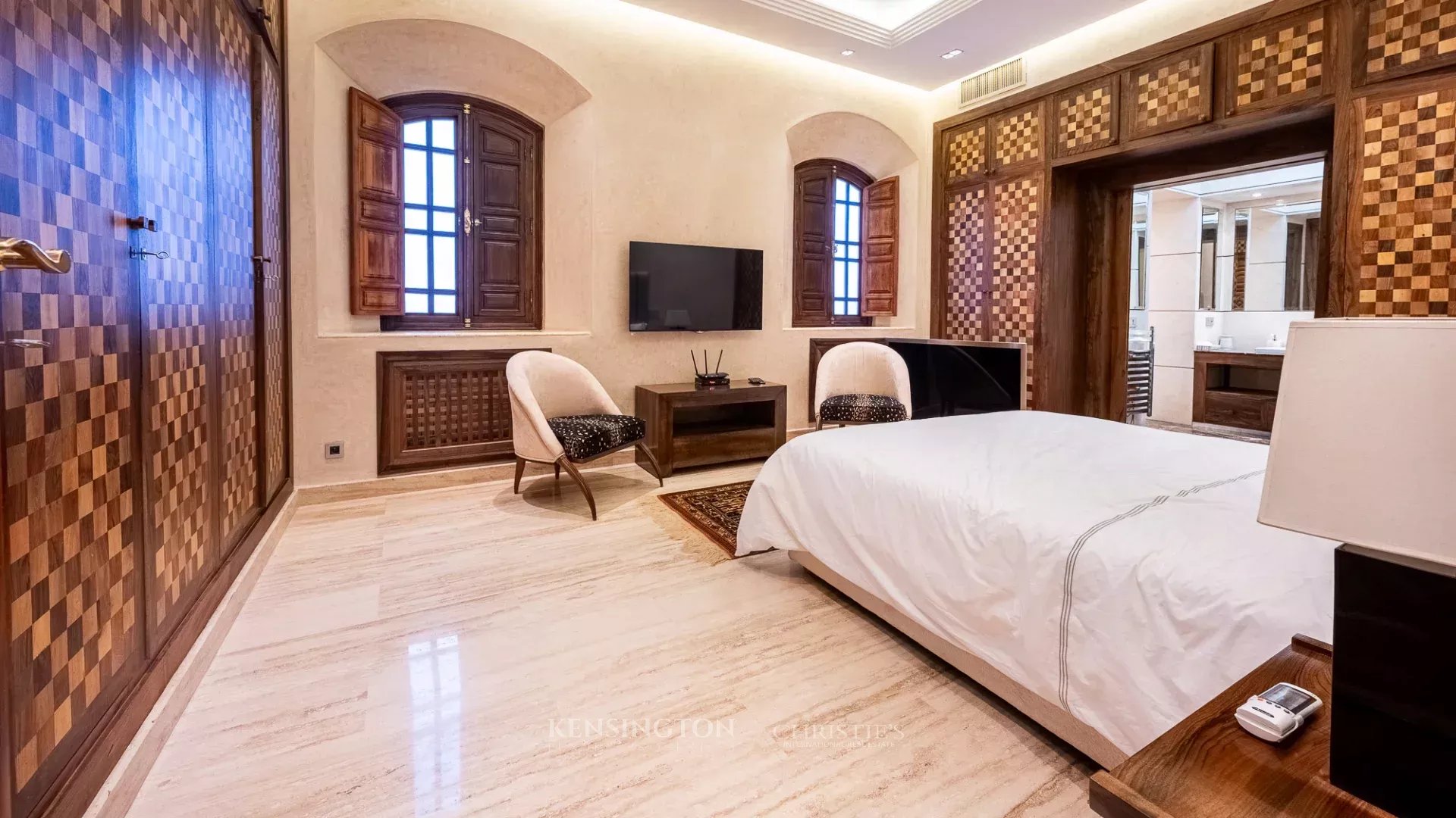 6 Bedroom Villa/Townhouse's Image 11