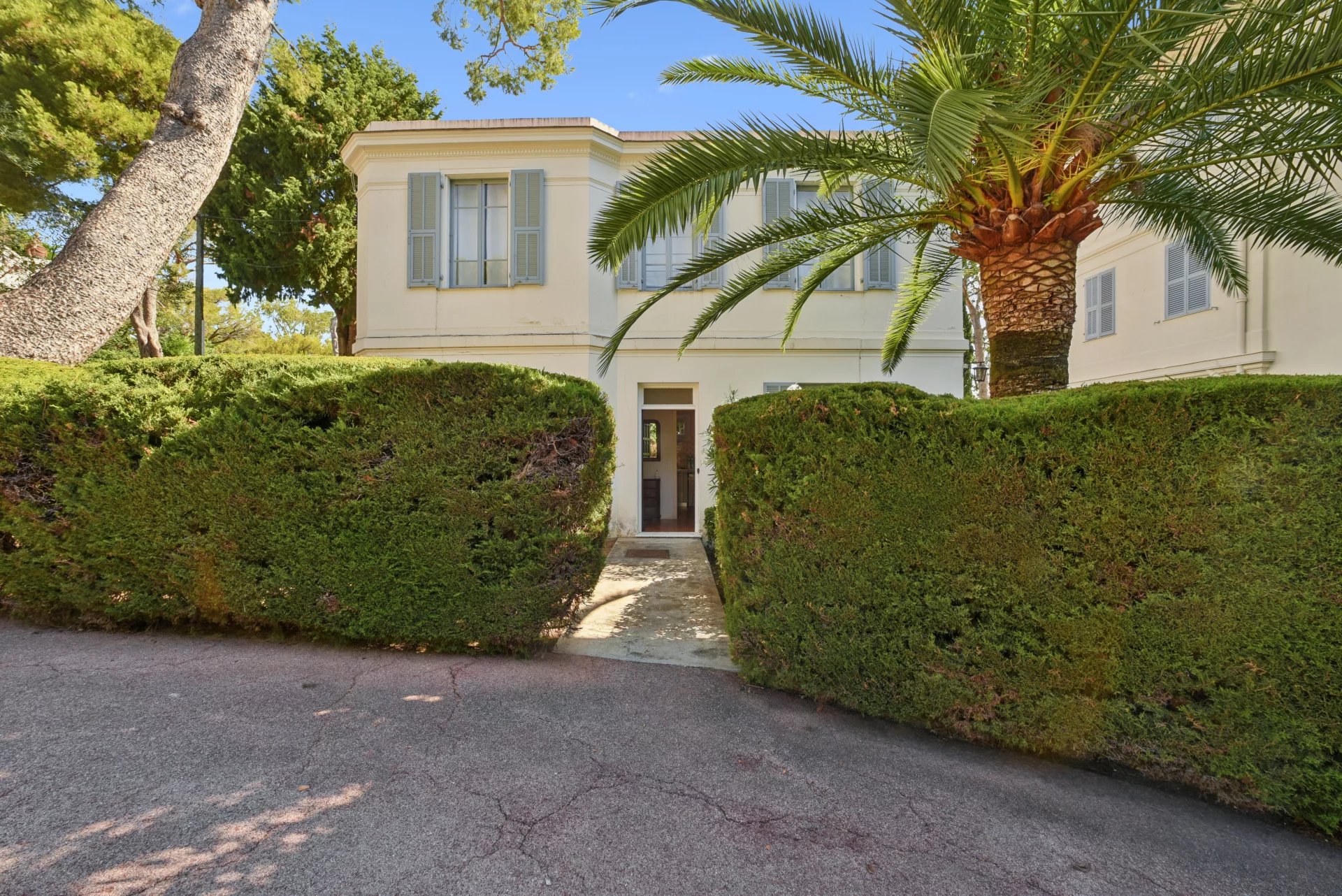 A charming apartment of rare character - Cap Ferrat