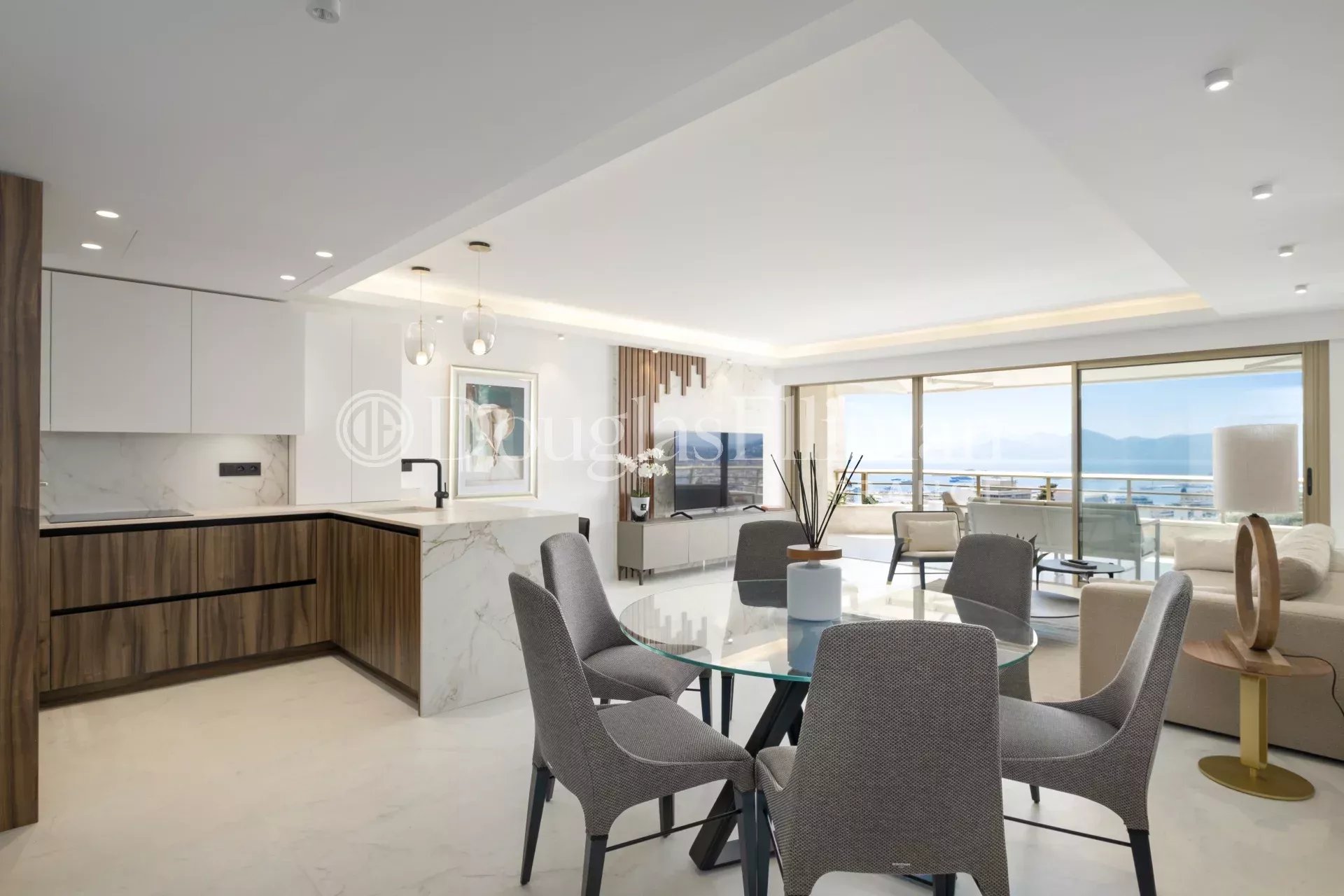 CANNES CALIFORNIE – Appartement 4 pièces avec vue panoramique mer et les îles de Lérins - Image nᵒ3