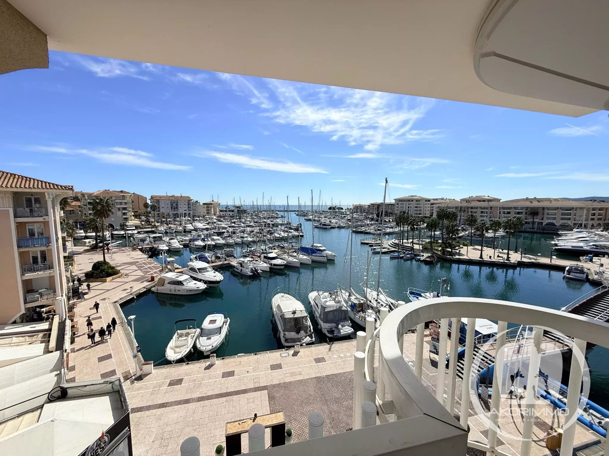 <span class='fw-semibold text-nowrap'>Apartamento</span>  - <span class='text-nowrap'>3 piezas</span>  - <span class='text-nowrap'>72.09 m²</span> - <span class='text-nowrap'> &lt