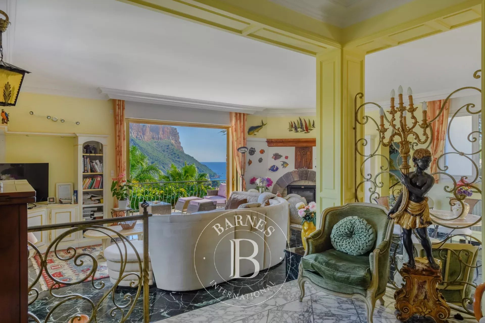 Ev Cassis - picture 7