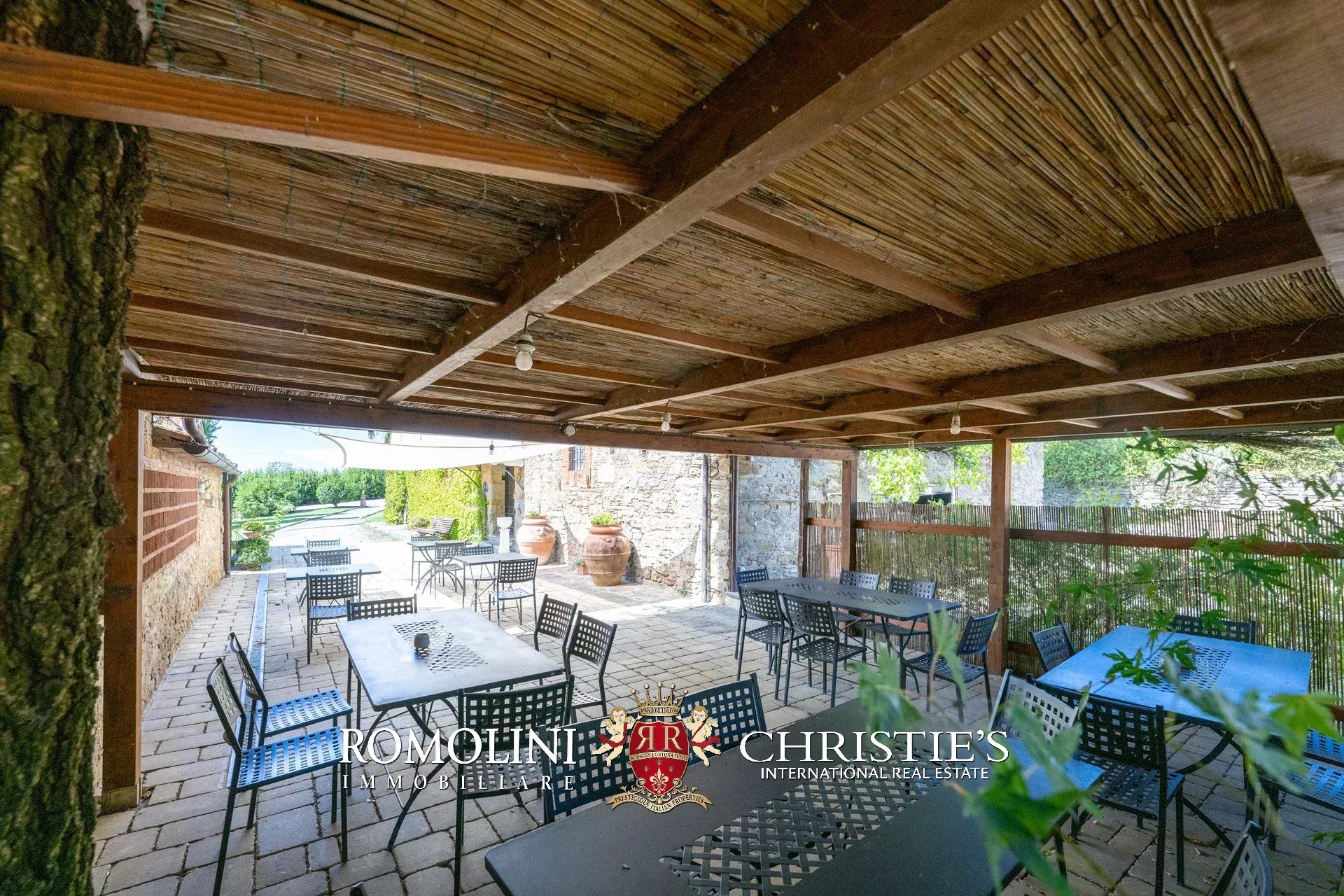 13 Bedroom Villa/Townhouse's Image 18