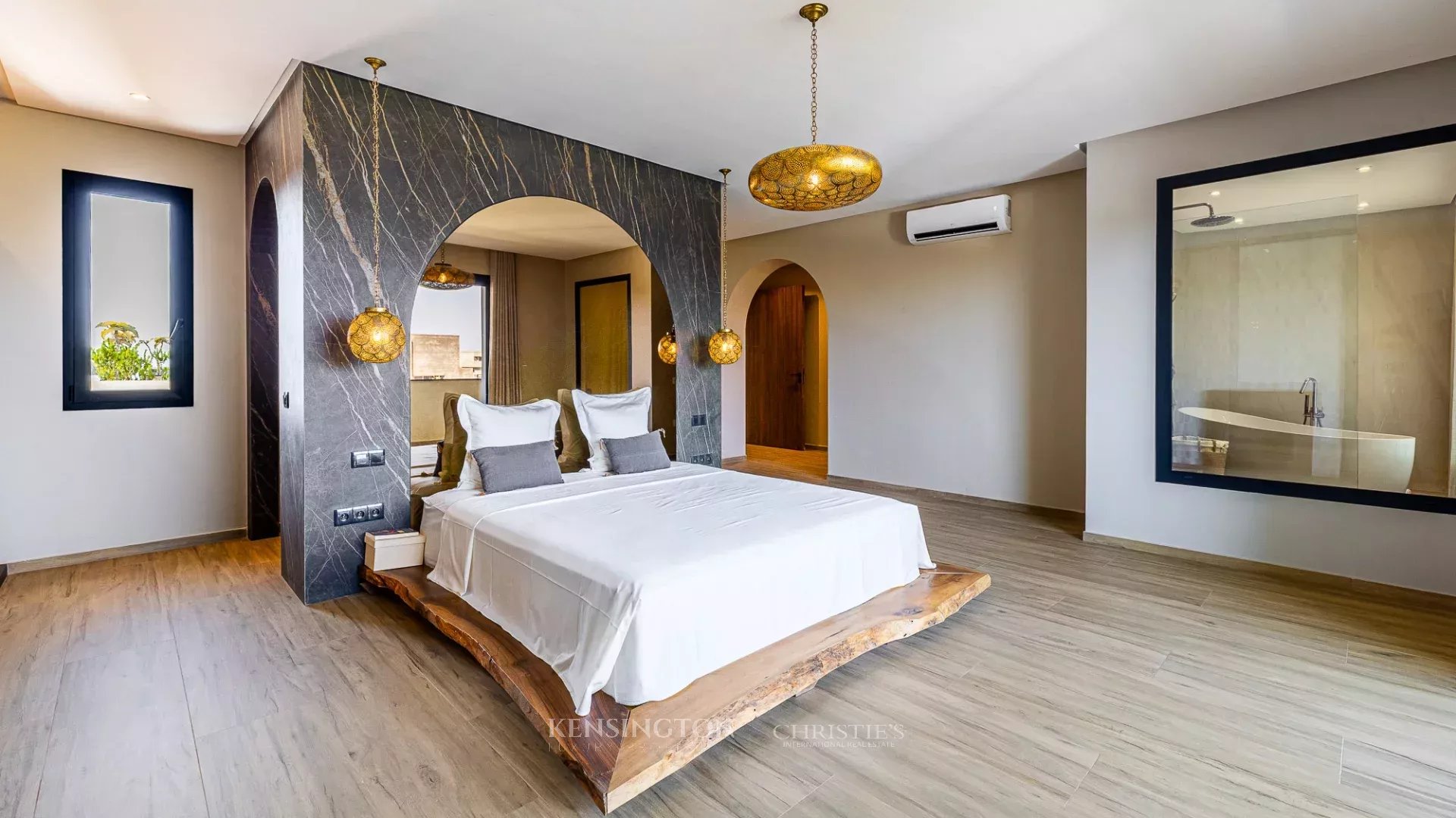 5 Bedroom Villa/Townhouse's Image 36