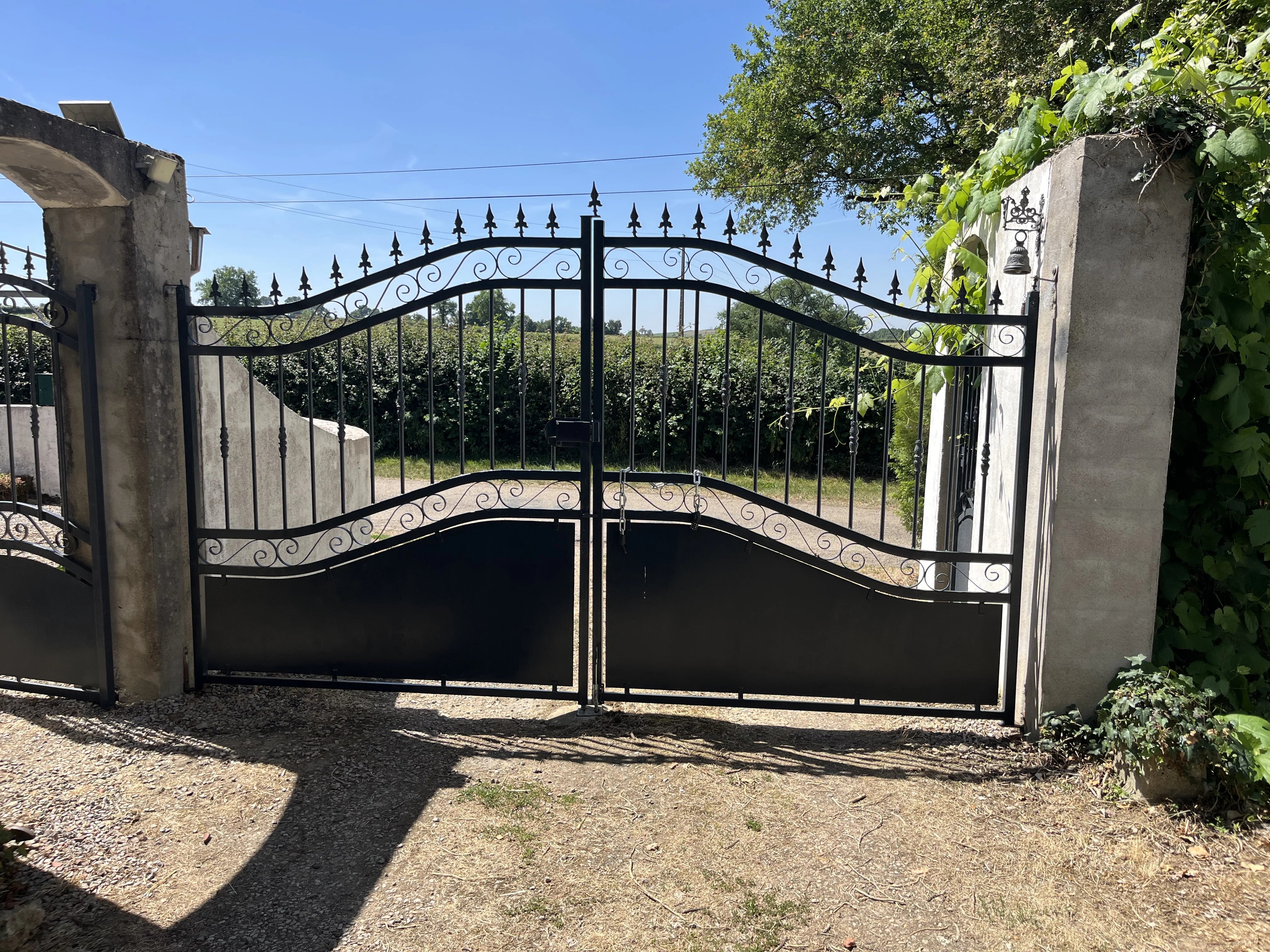 Ensemble immobilier avec gîte indépendant. piscine et vue dégagée – Morvan — photo 14