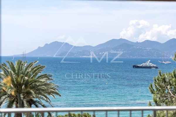 Cannes - Croisette - 2 bedrooms apartment — photo 6