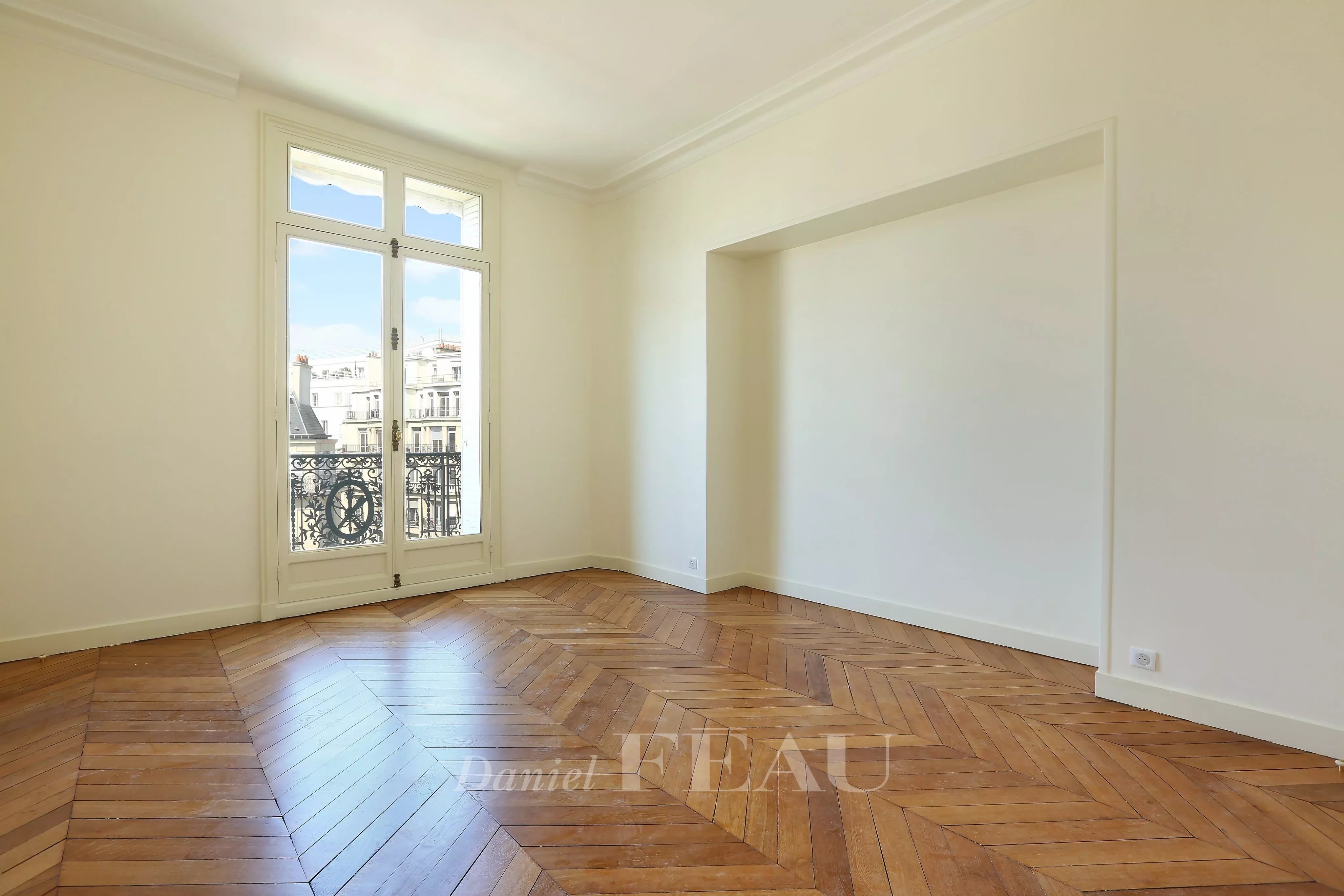 Location Appartement Paris 8ème
