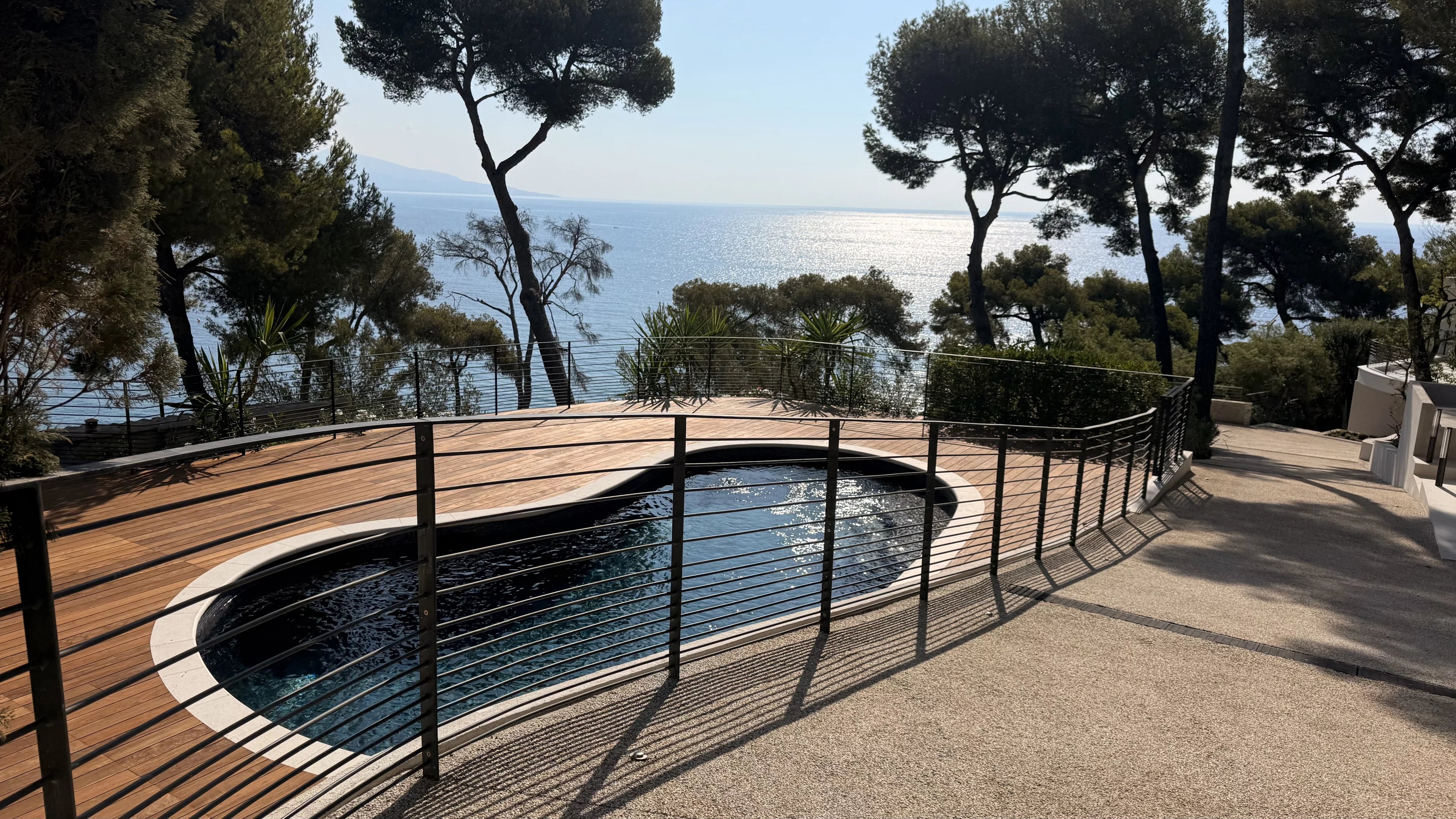 ROQUEBRUNE CAP MARTIN - LE CAP - VILLA VUE MER PANORAMIQUE  - 6 CHAMBRES - PISCINE - APPARTEMENT INDEPENDANT