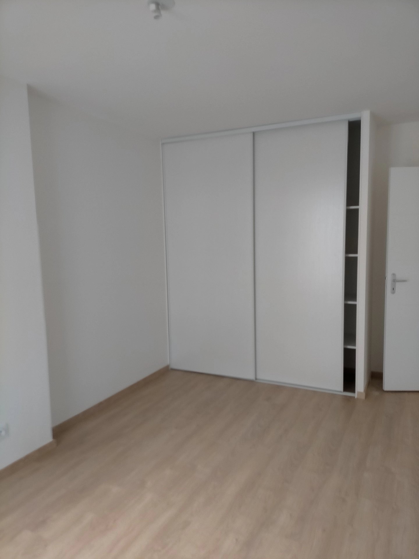 4562928 Location Villeurbanne