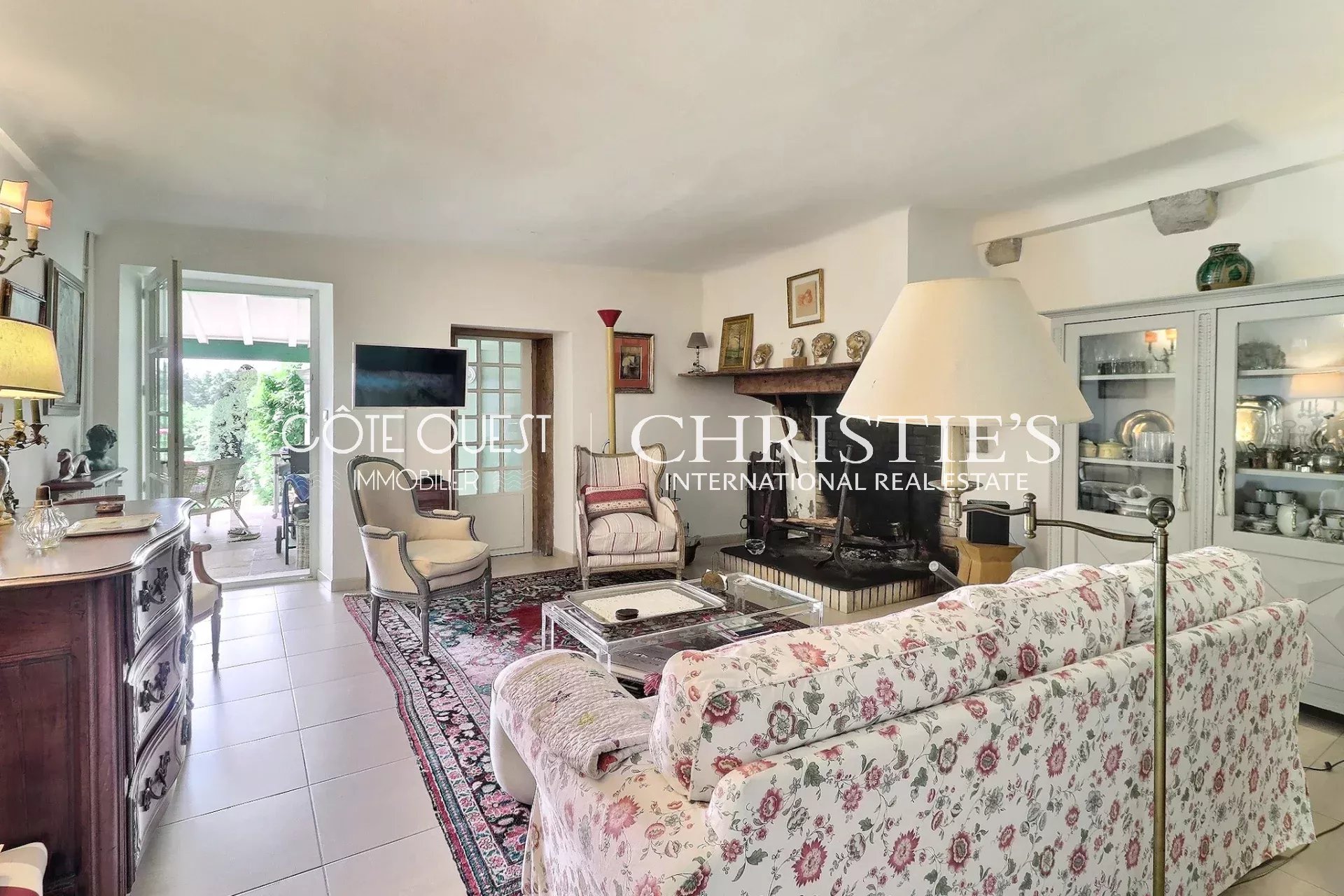 5 Bedroom Villa/Townhouse's Image 5
