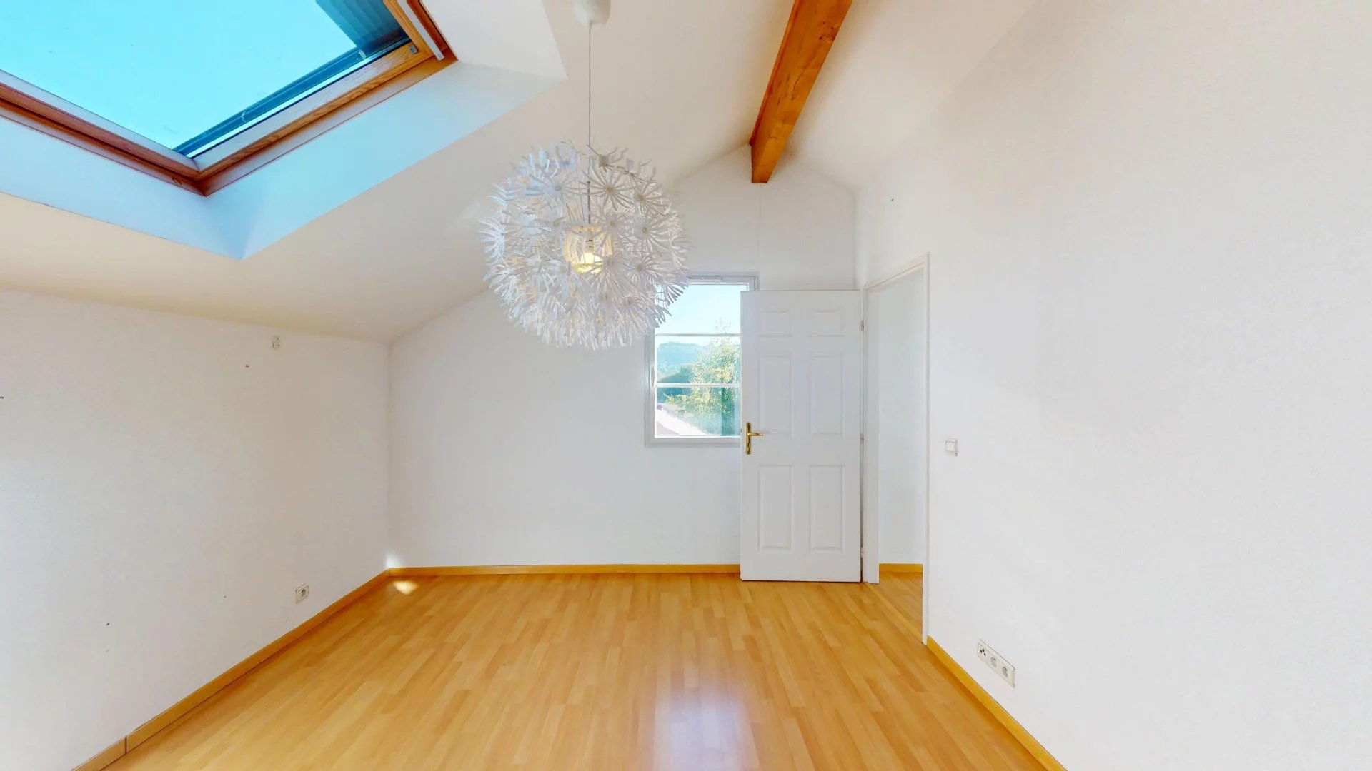 Villa 3 chambres, 3 SdB, jardin, dans résidence piscine - prox. Genève