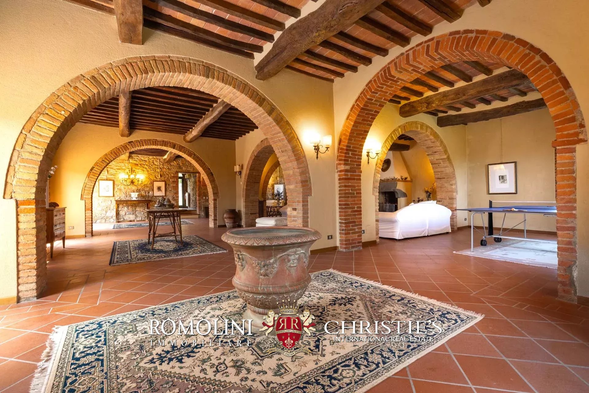 10 Bedroom Villa/Townhouse's Image 31