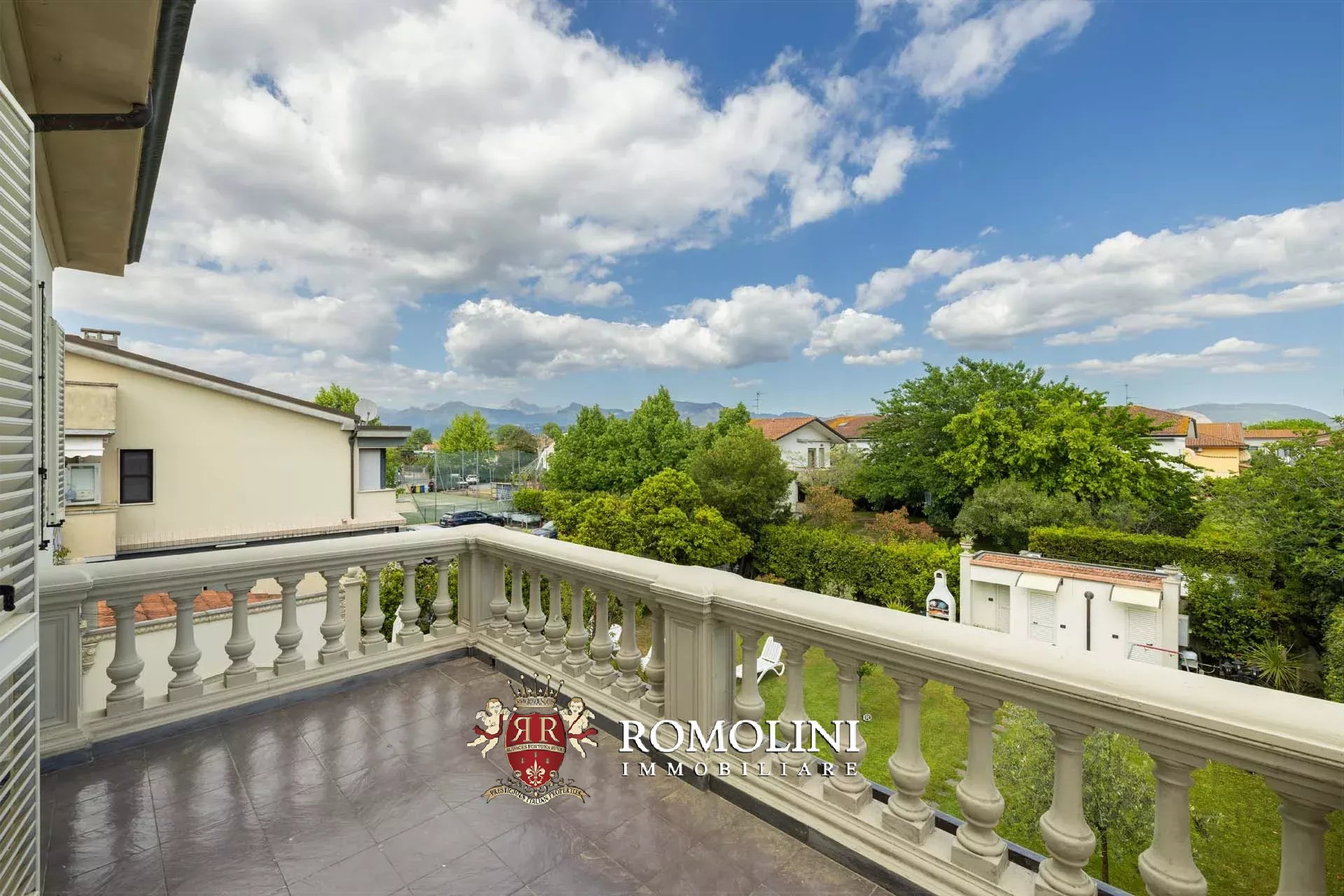 6 Bedroom Villa/Townhouse's Image 49