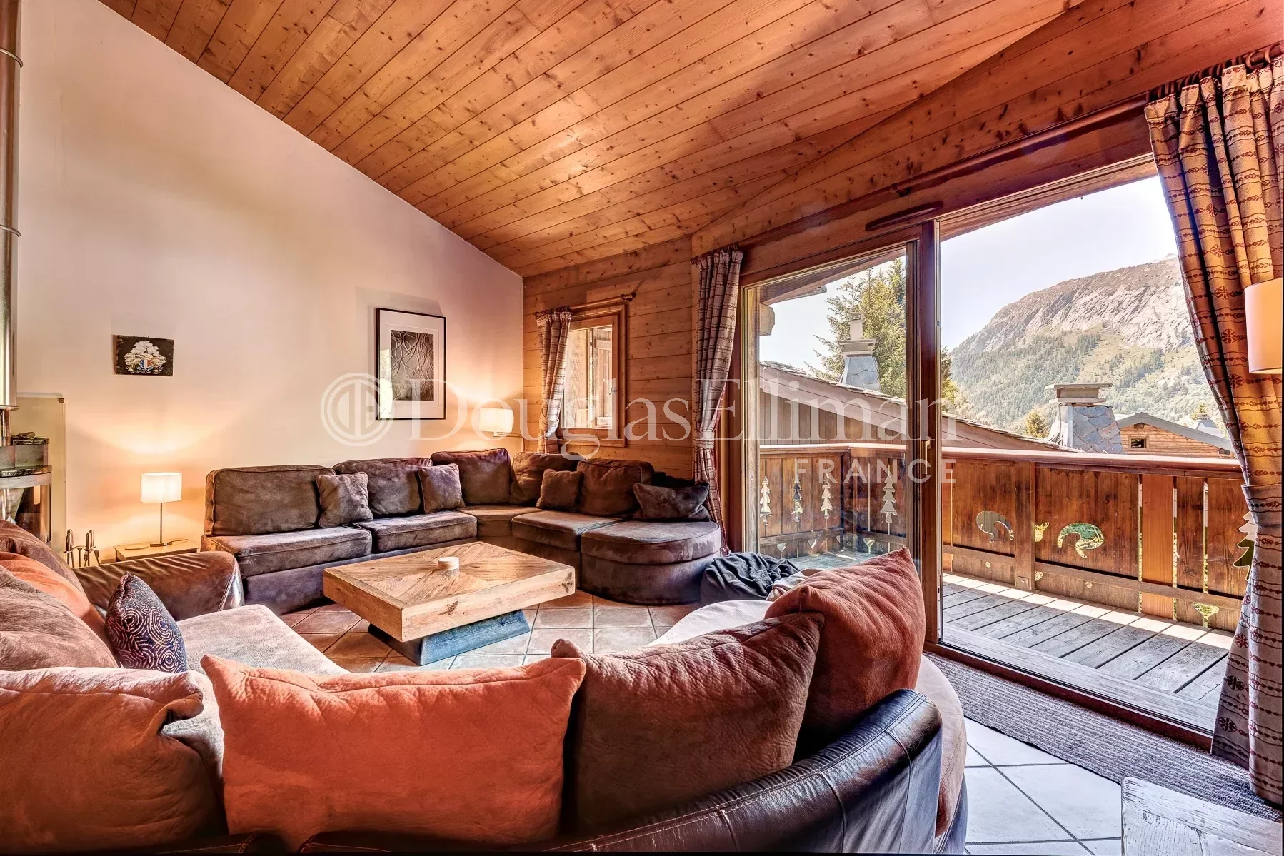 CHAMONIX – Chalet de 4 chambres en bas des pistes - Image nᵒ3