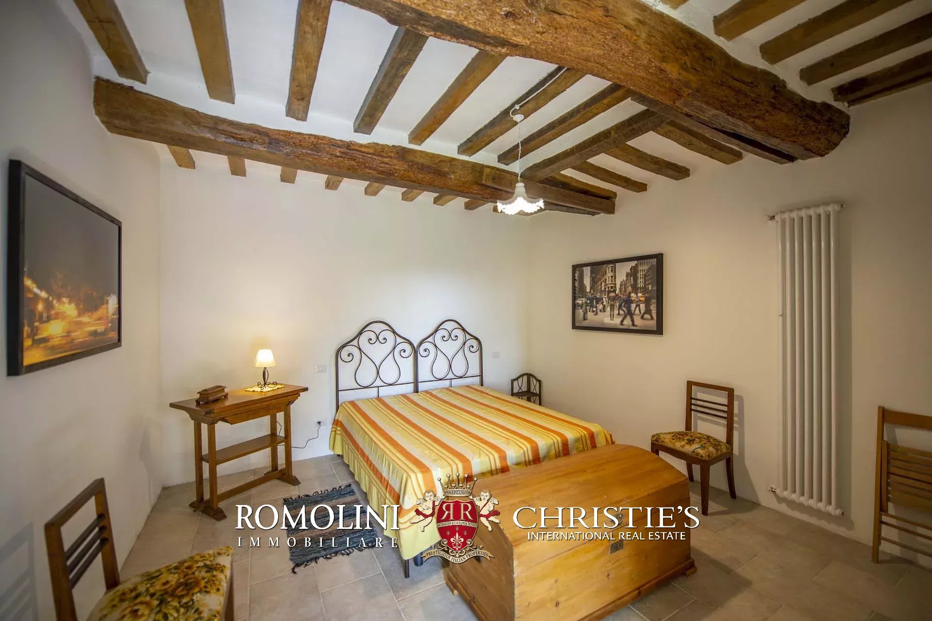 11 Bedroom Villa/Townhouse's Image 33