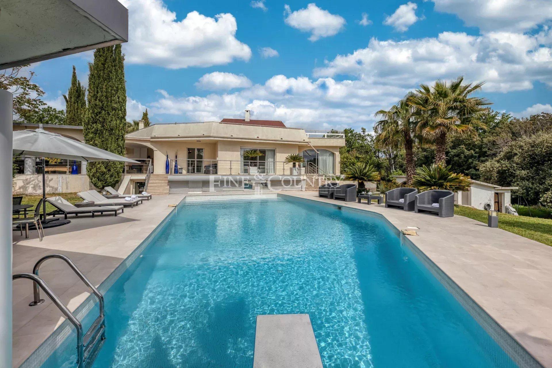 Photo of for sale property in Valbonne with tennis and hélipad