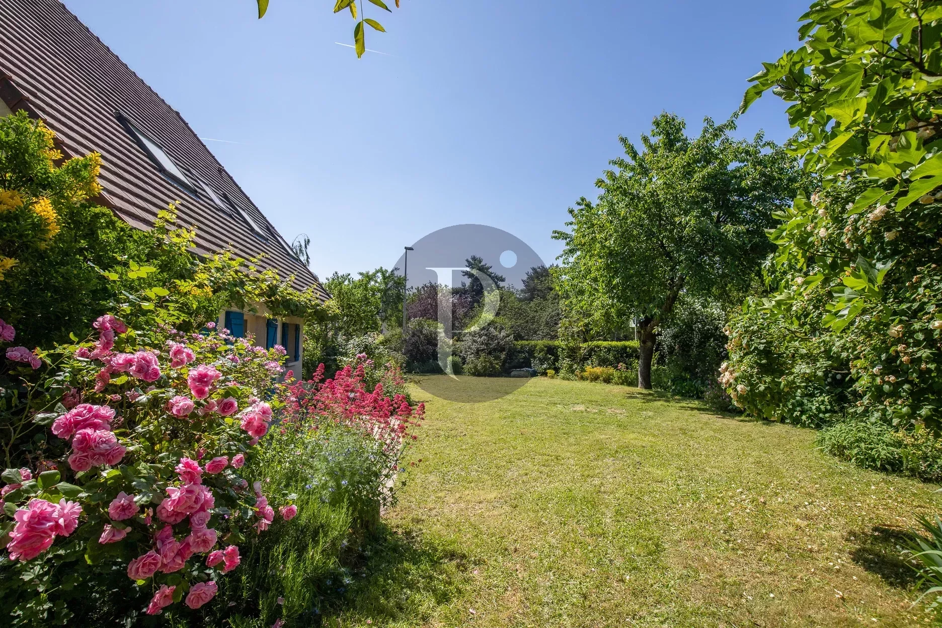 vente-maison-8-pieces-verrieres-le-buisson-83878088