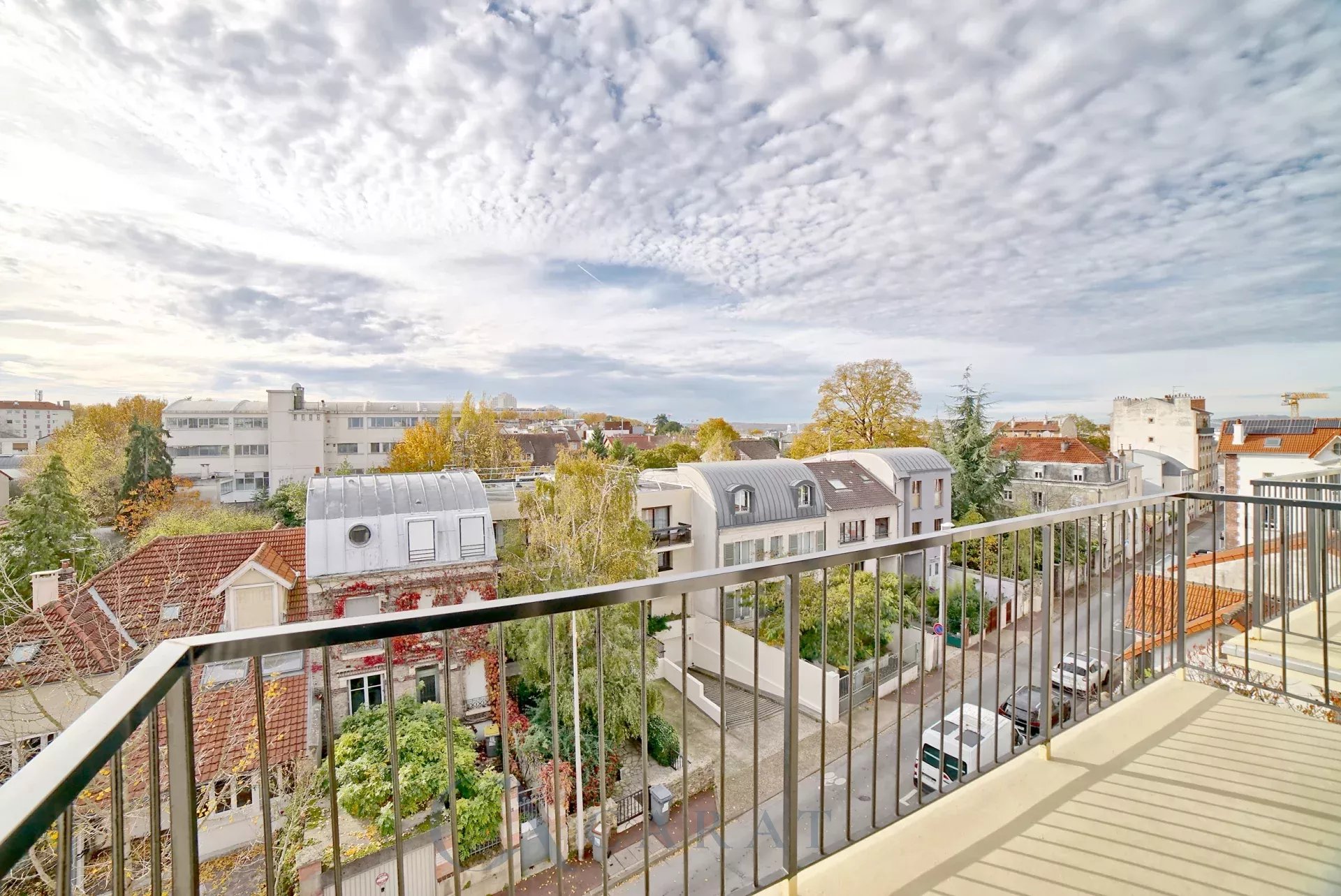 ISSY-LES-MOULINEAUX : 3/4 PIECES- DERNIER ETAGE-VUE PANORAMIQUE