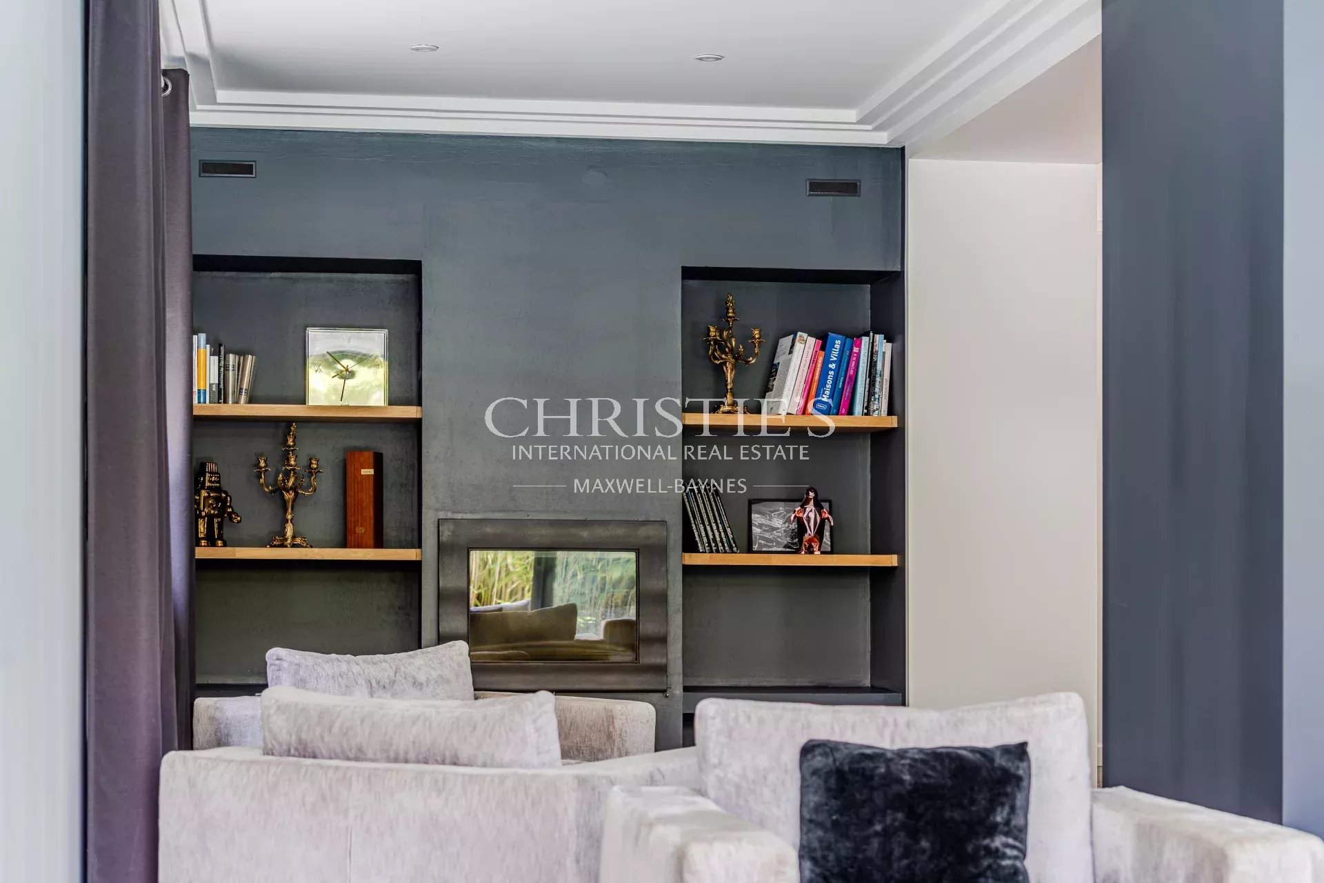 5 Bedroom Villa/Townhouse's Image 15