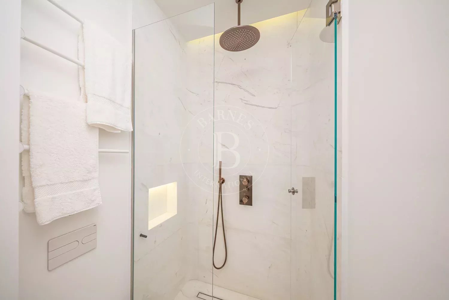 Daire Madrid - picture 16