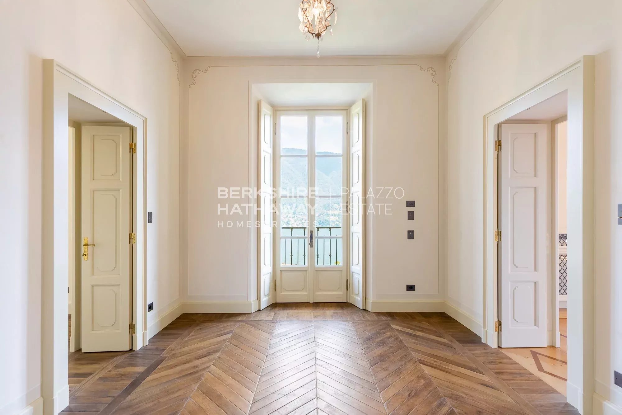 Elegante Dimora Liberty di Rappresentanza con Vista su Villa d’Este a Cernobbio, Lago di Como