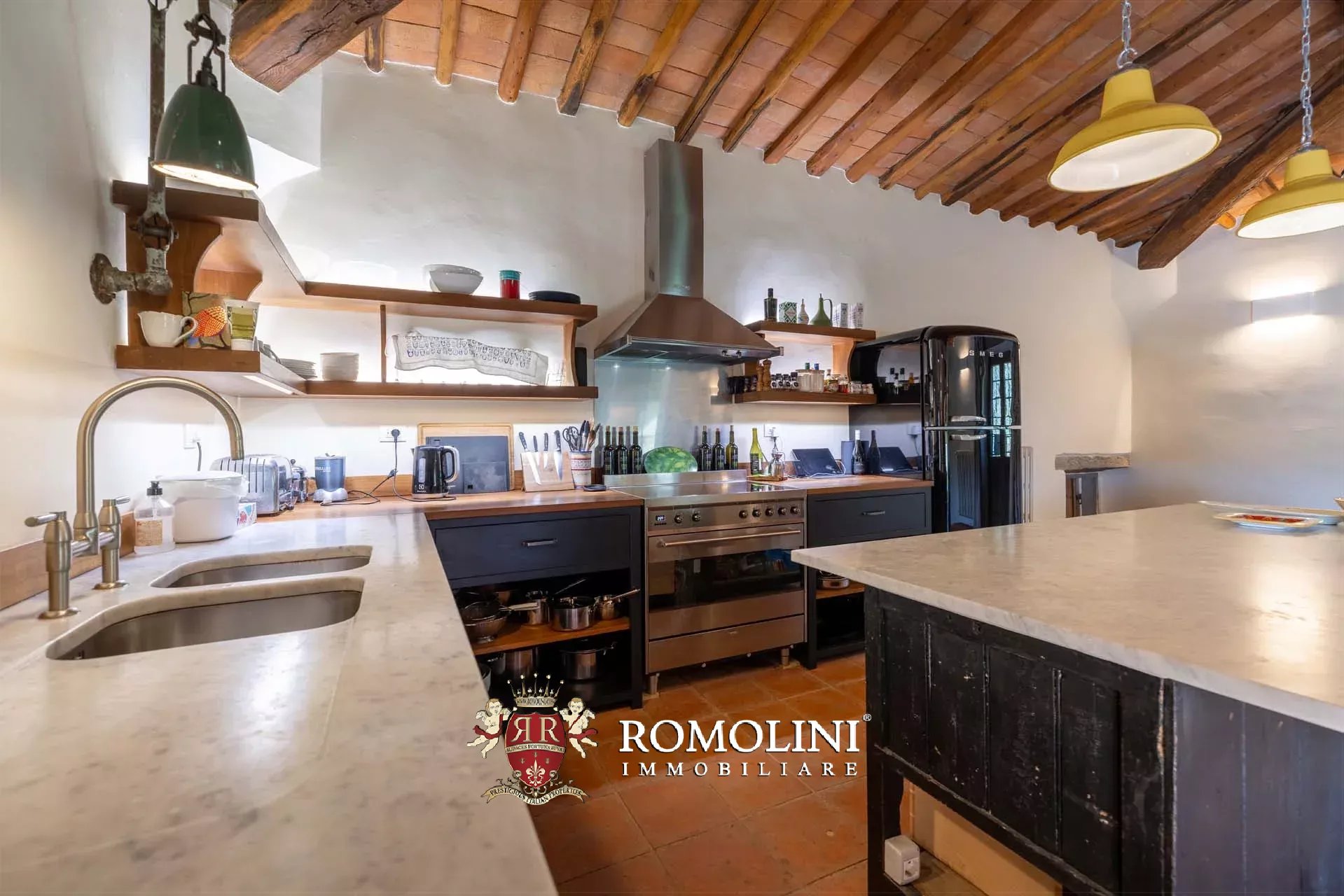 5 Bedroom Vineyard's Image 36