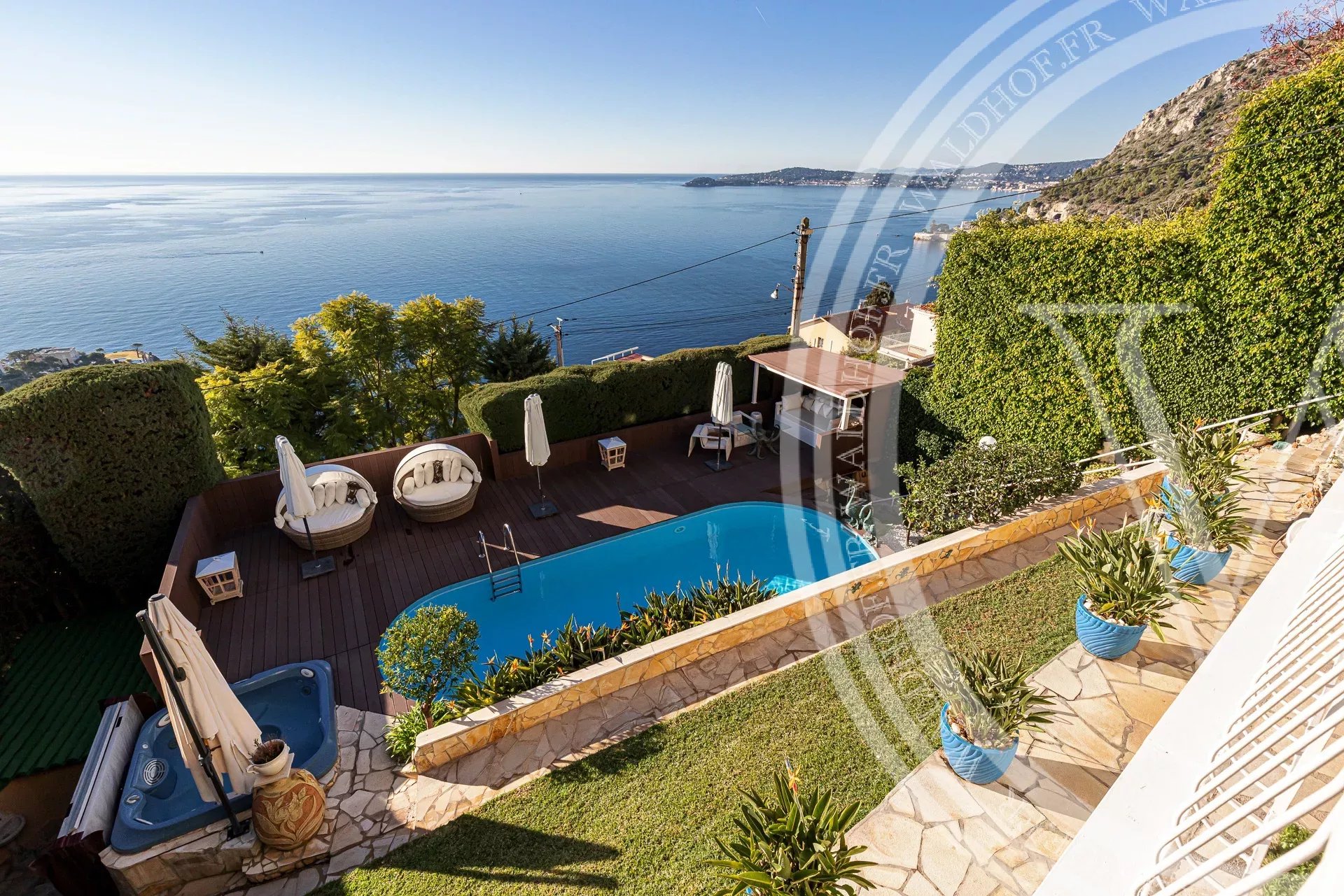 Villa Art Déco entièrement rénovée dans un domaine privé de Cap d'Ail à 5 min de Monaco