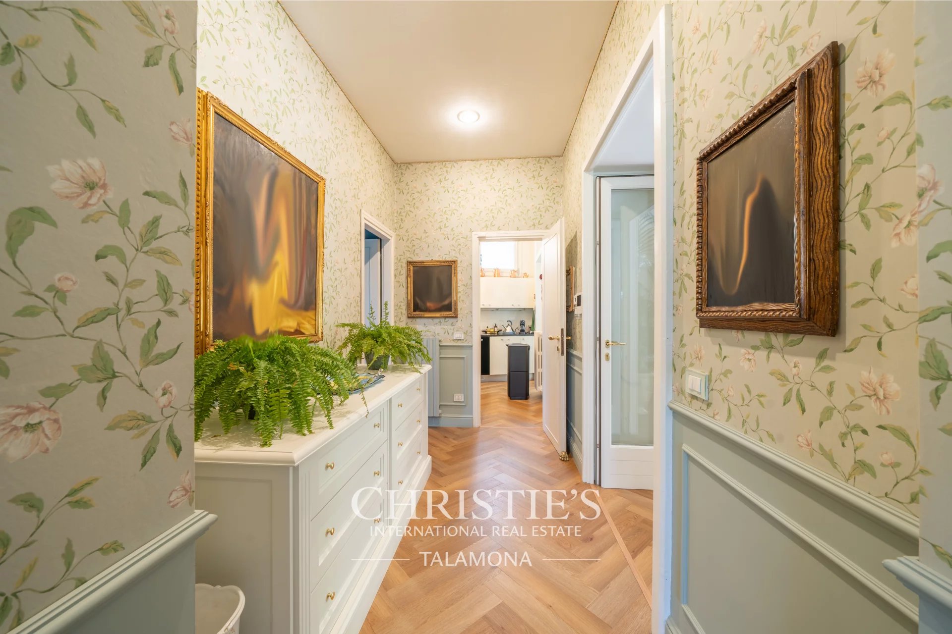 Villa/Townhouse's Image 13