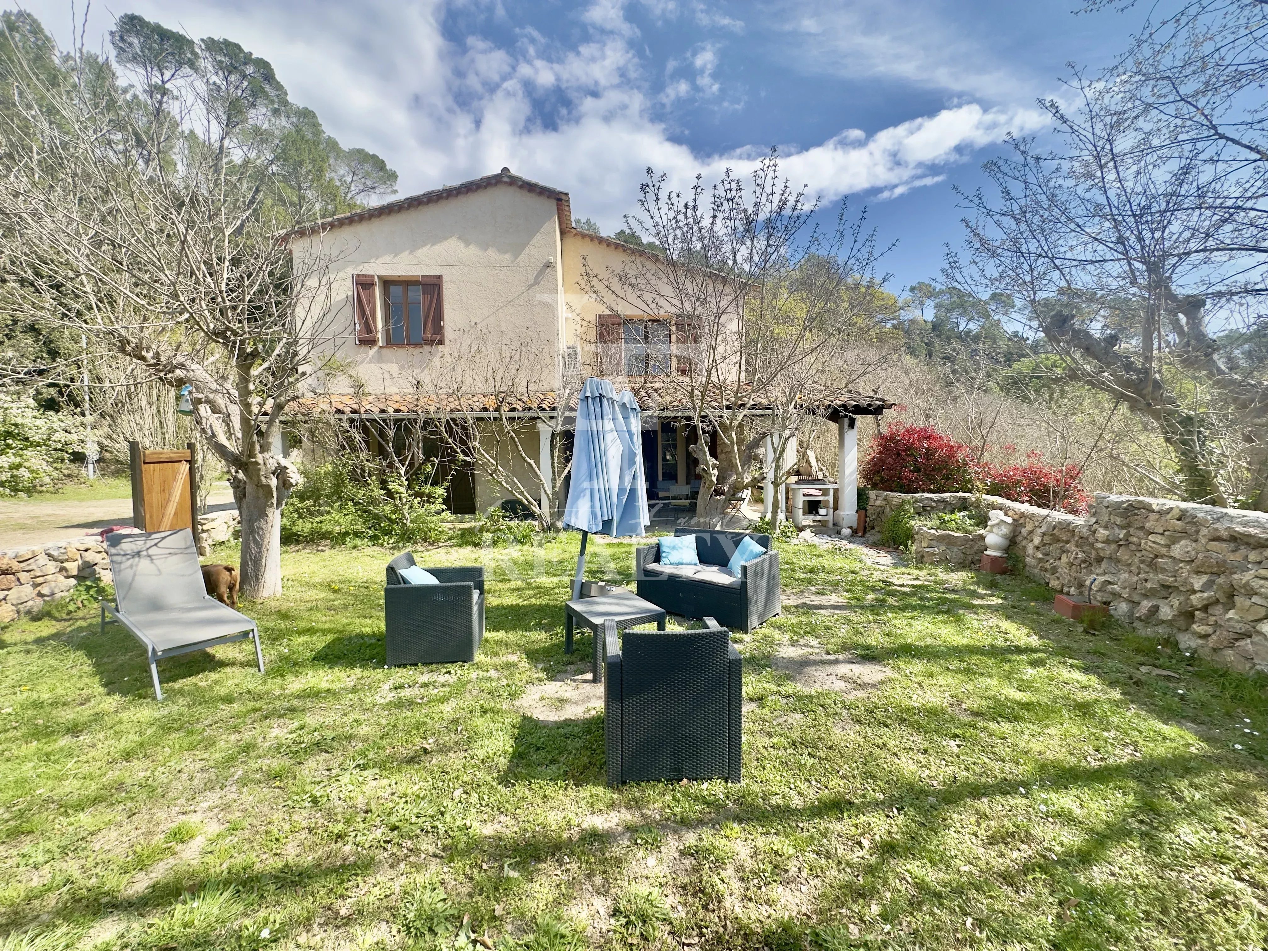 Agence immobilière de 