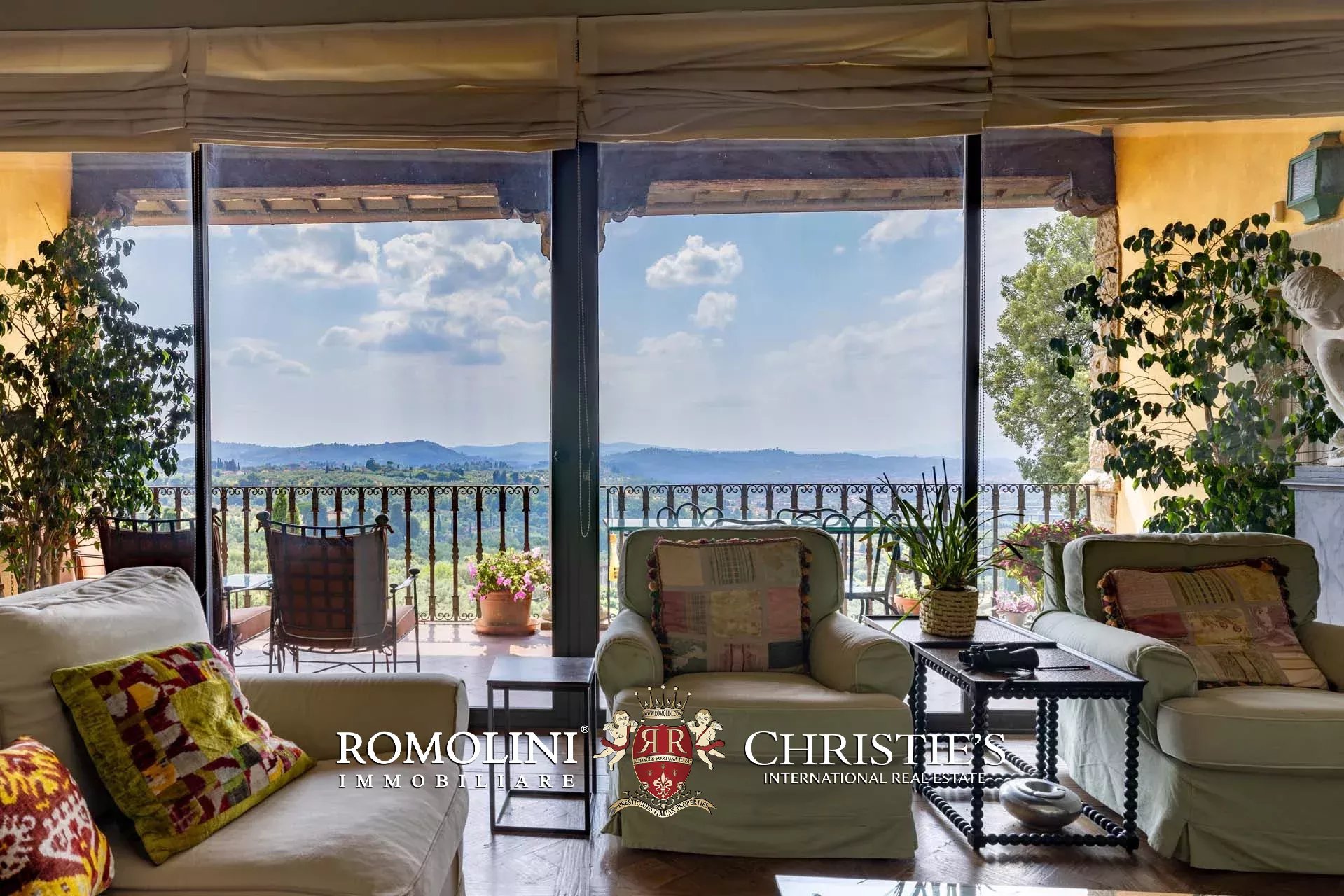 7 Bedroom Villa/Townhouse's Image 19