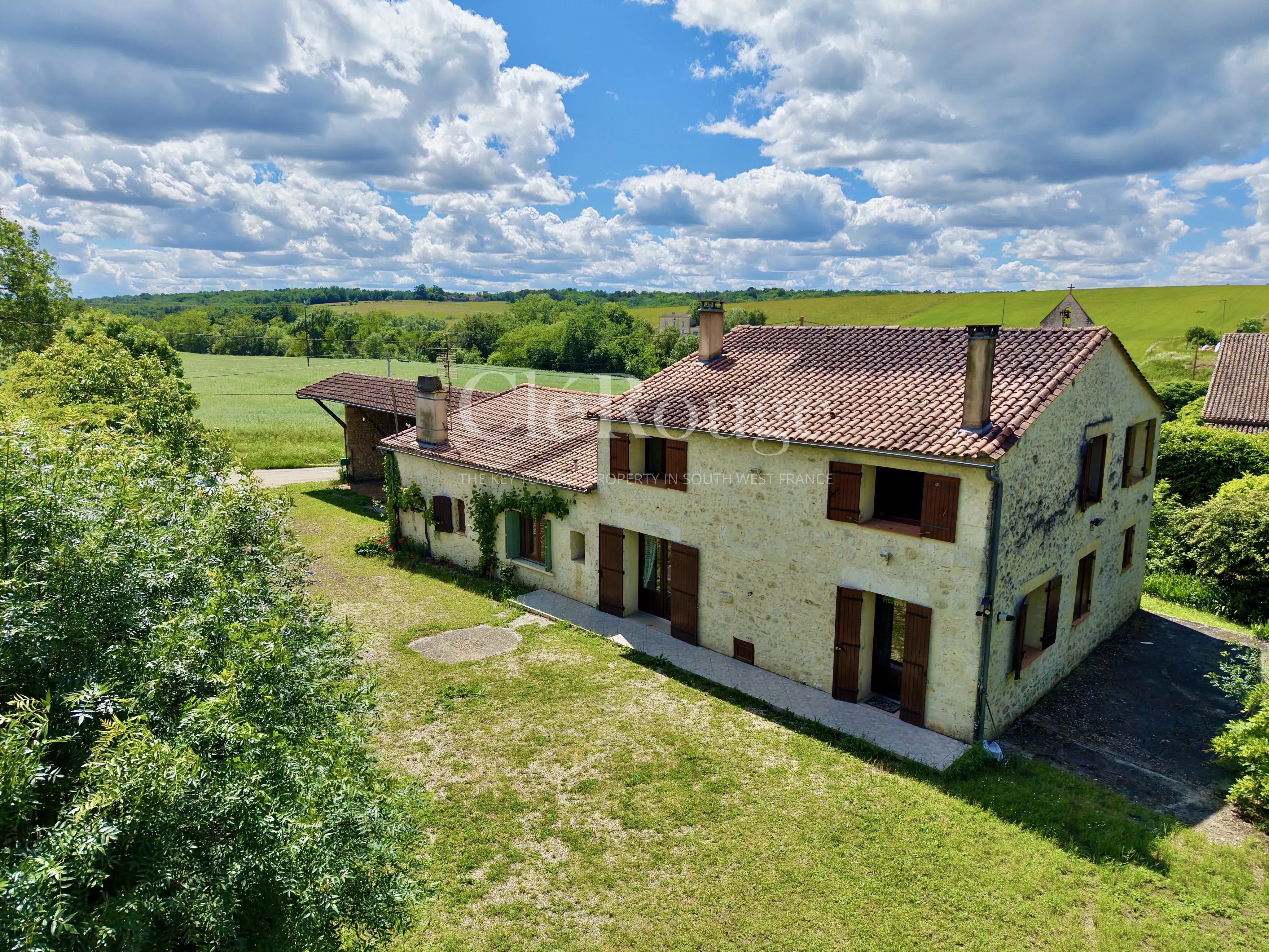 House in Duras - view 1