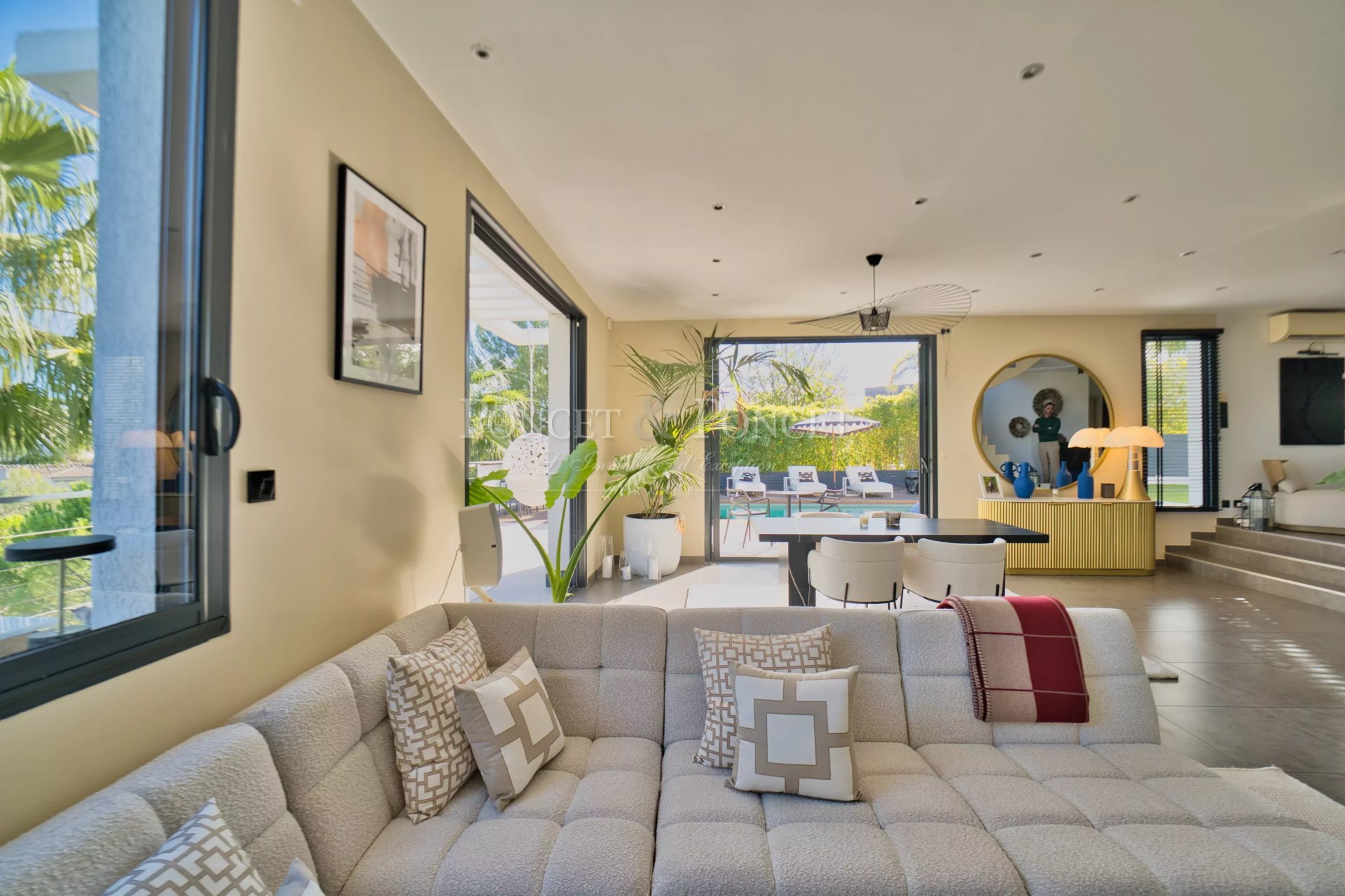 4 Bedroom Villa/Townhouse's Image 4