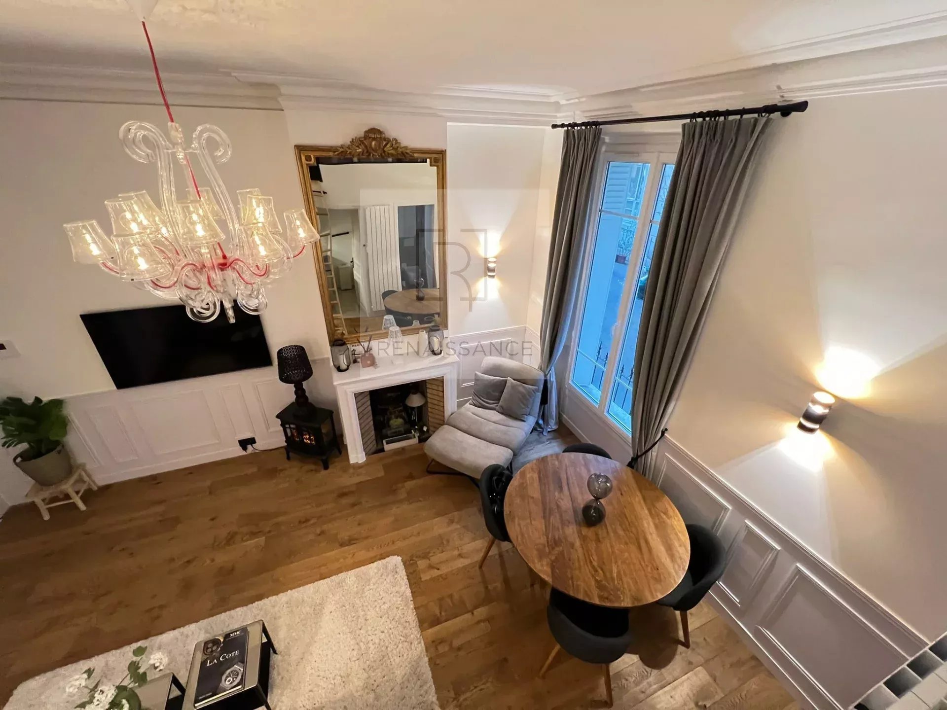 Triangle d'Or Rare Studio 75008