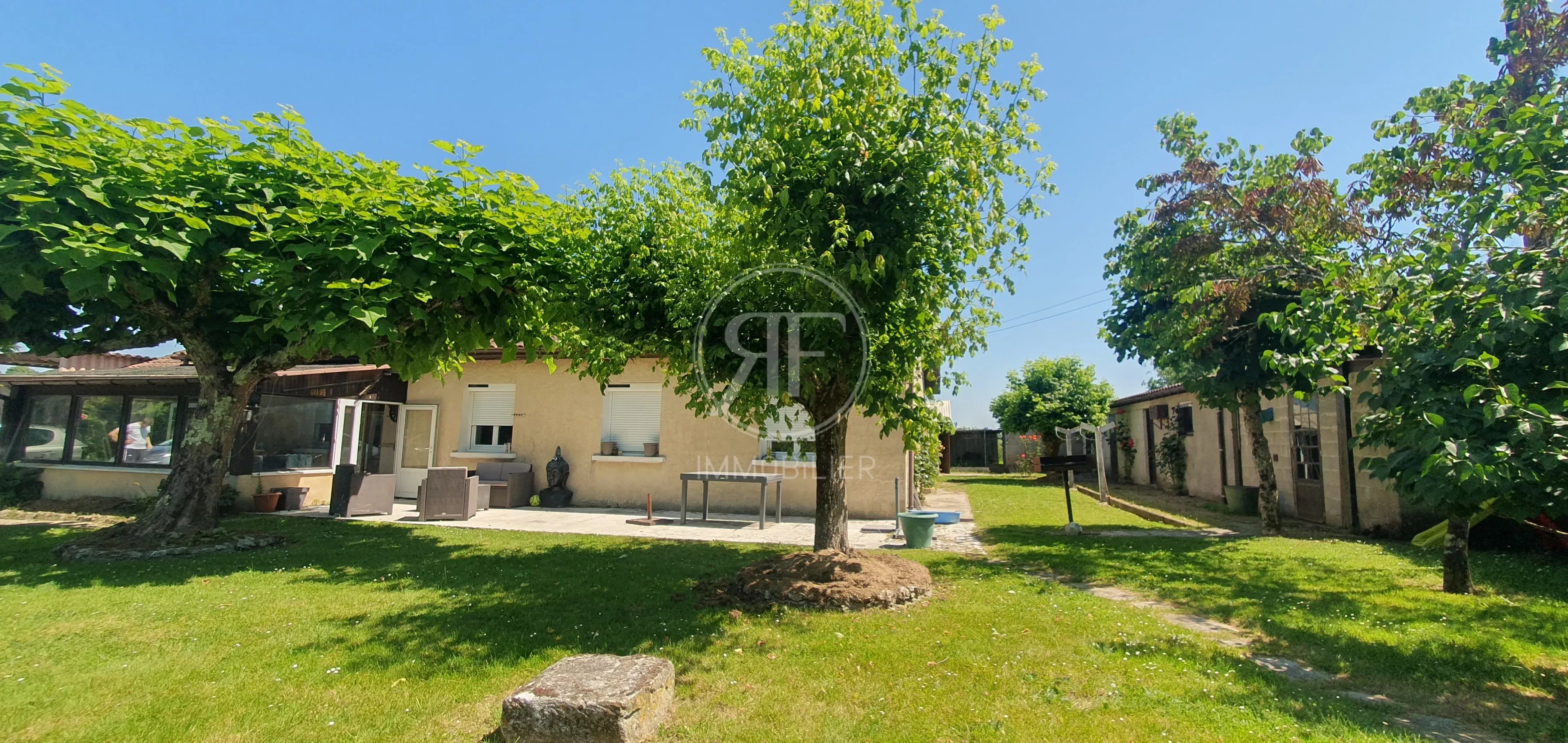Agence immobilière de 
