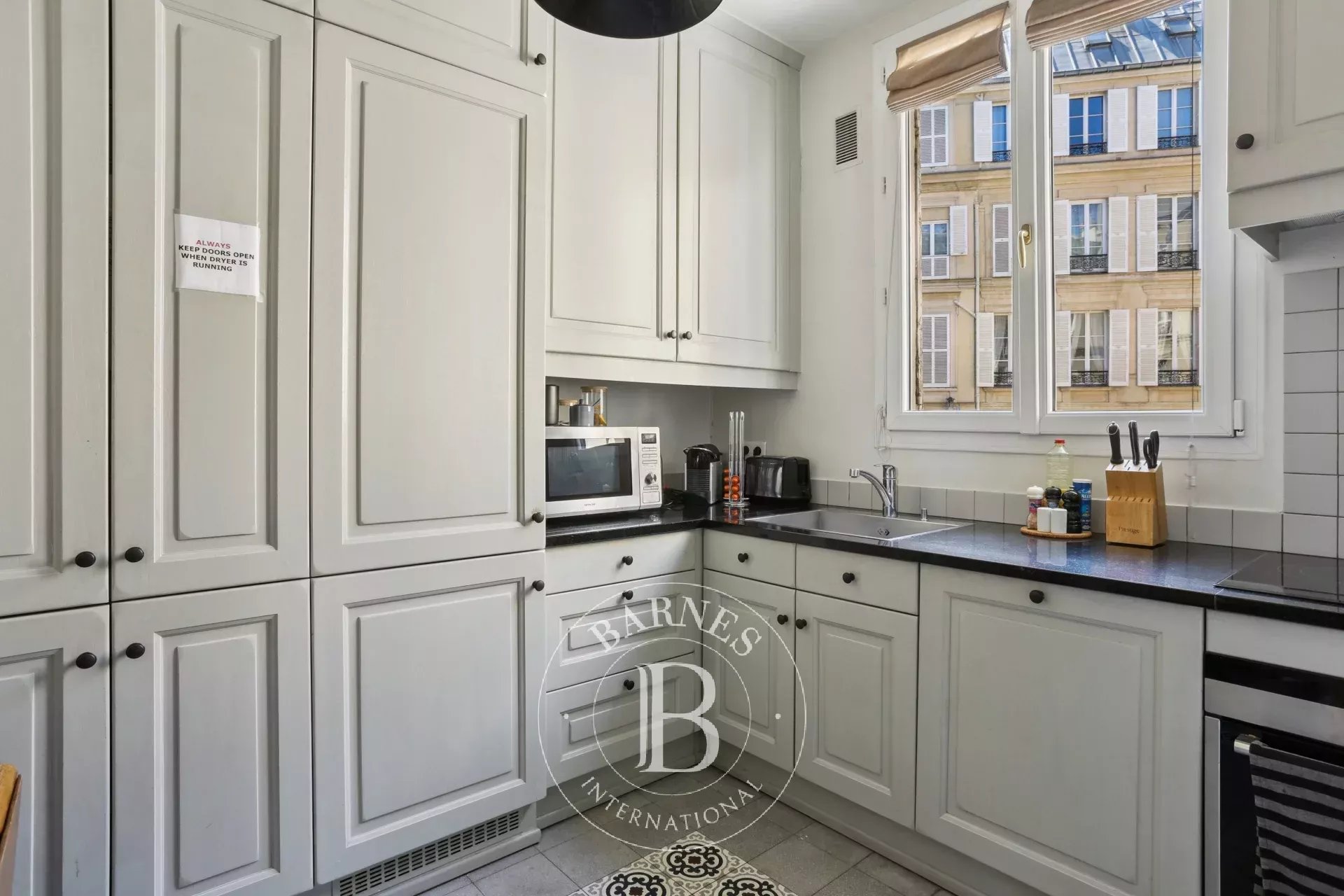 Paris 16 - Arc de Triomphe - Exceptional pied-à-terre - picture 6