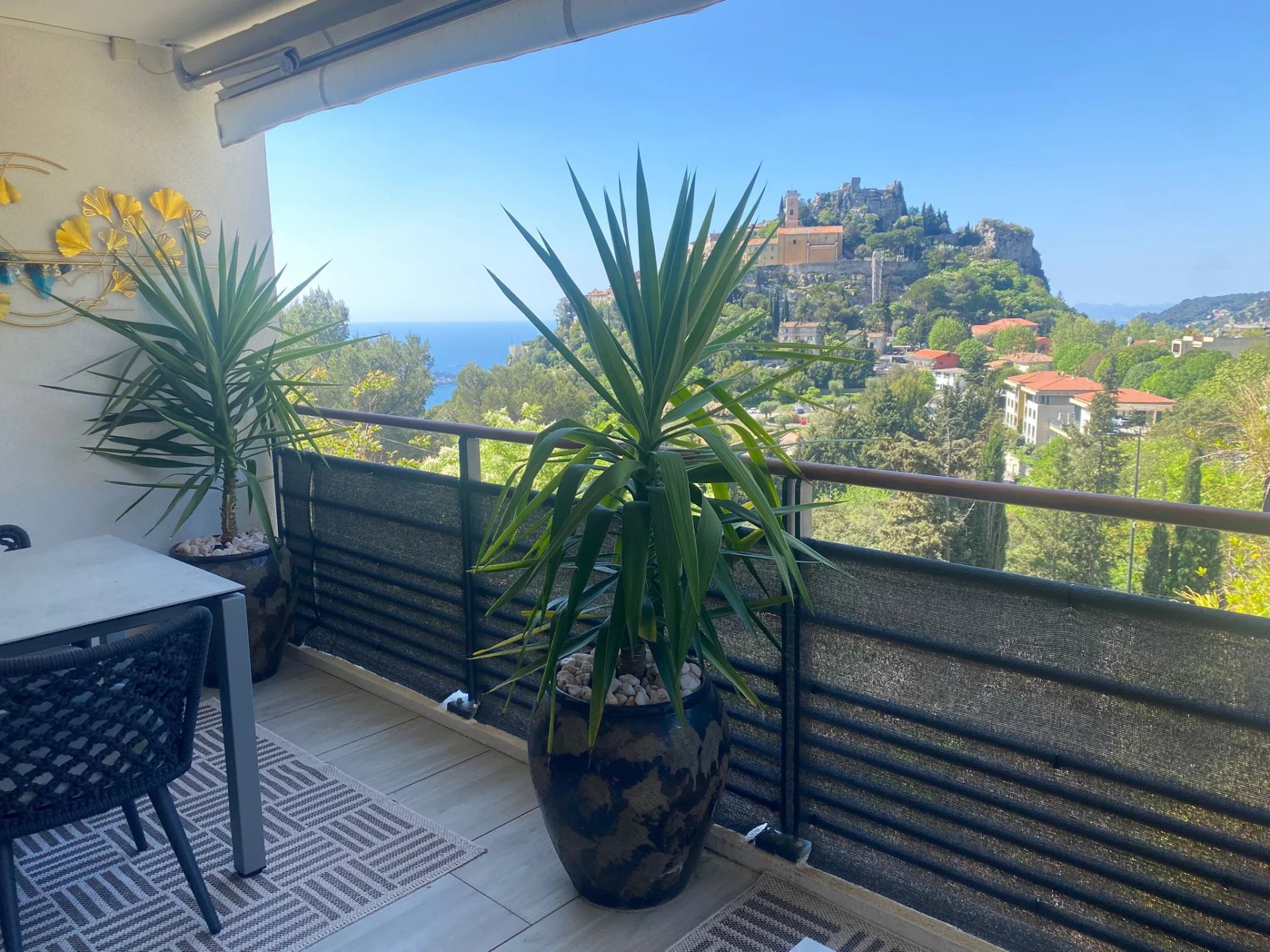 ✨ EZE – EXCEPTIONAL 4-ROOM APARTMENT WITH TERRACE, PANORAMIC VIEW, SAUNA & DOUBLE GARAGE ✨