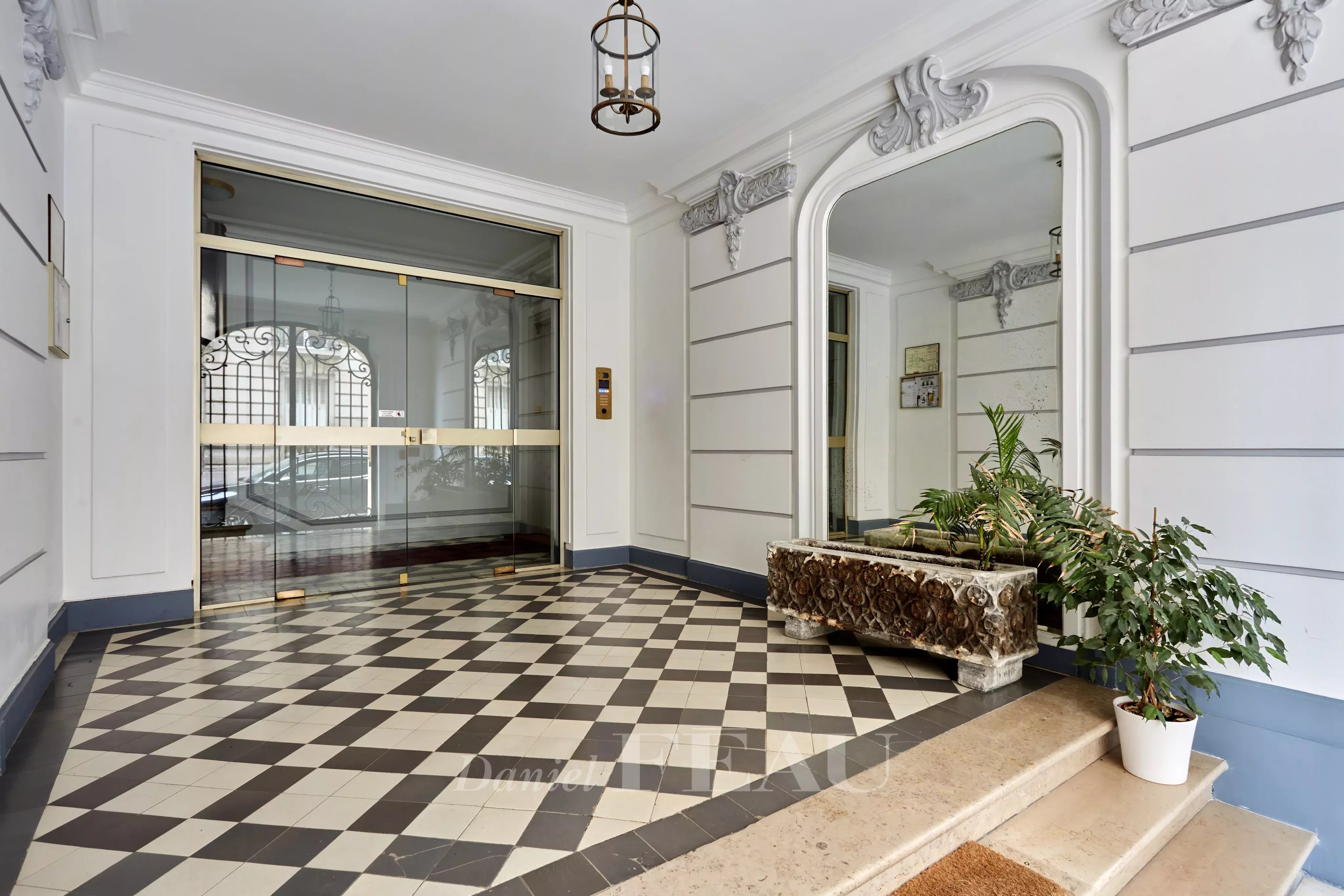 Sale Apartment Paris 16th
