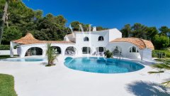 Luxury Jacques Couelle Villa in Mougins | Premier Family Estate — photo 4 of 7