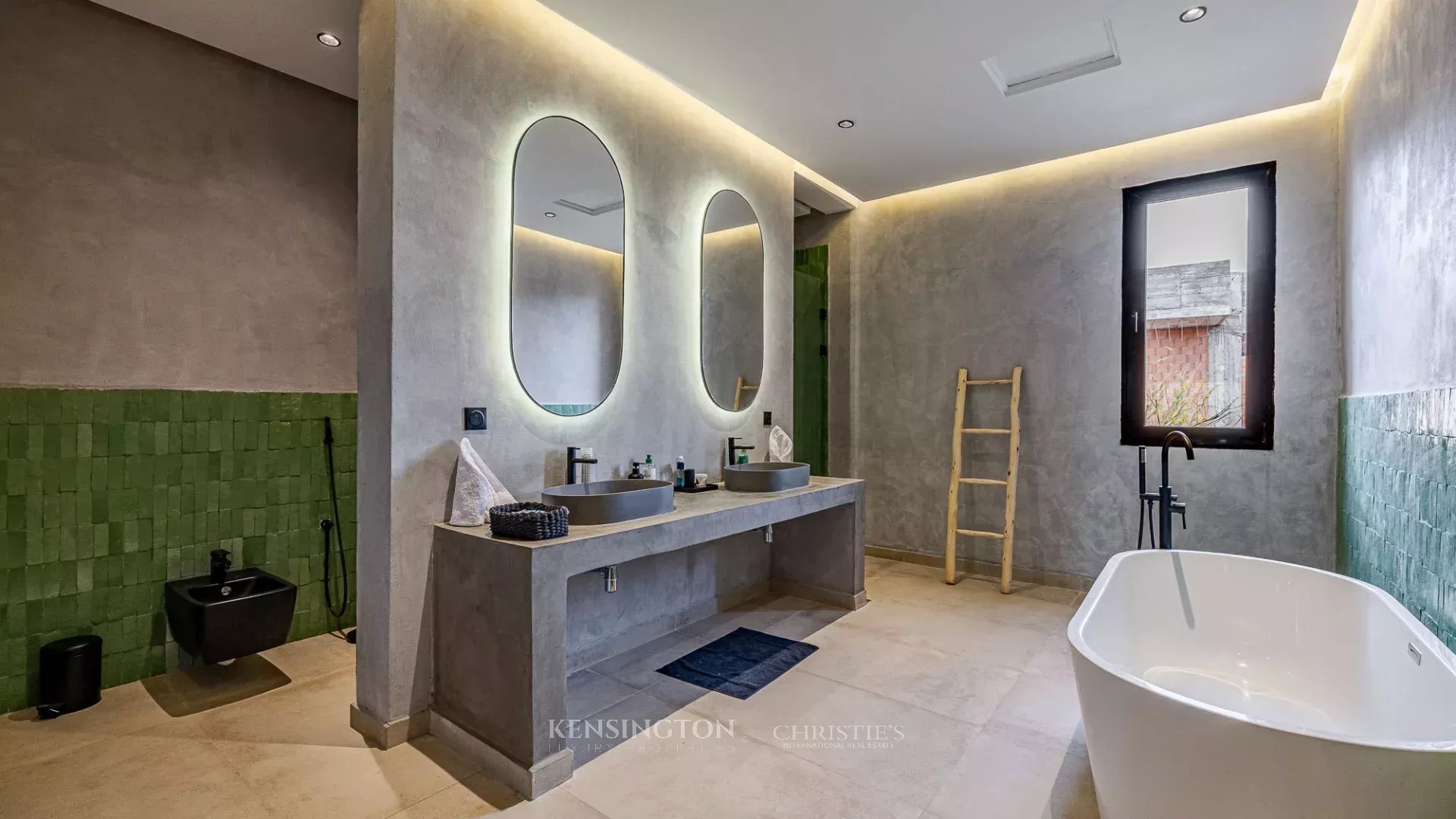 4 Bedroom Villa/Townhouse's Image 27