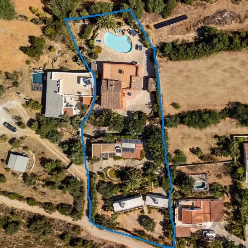 Country house with swimming pool 87034529 image 46