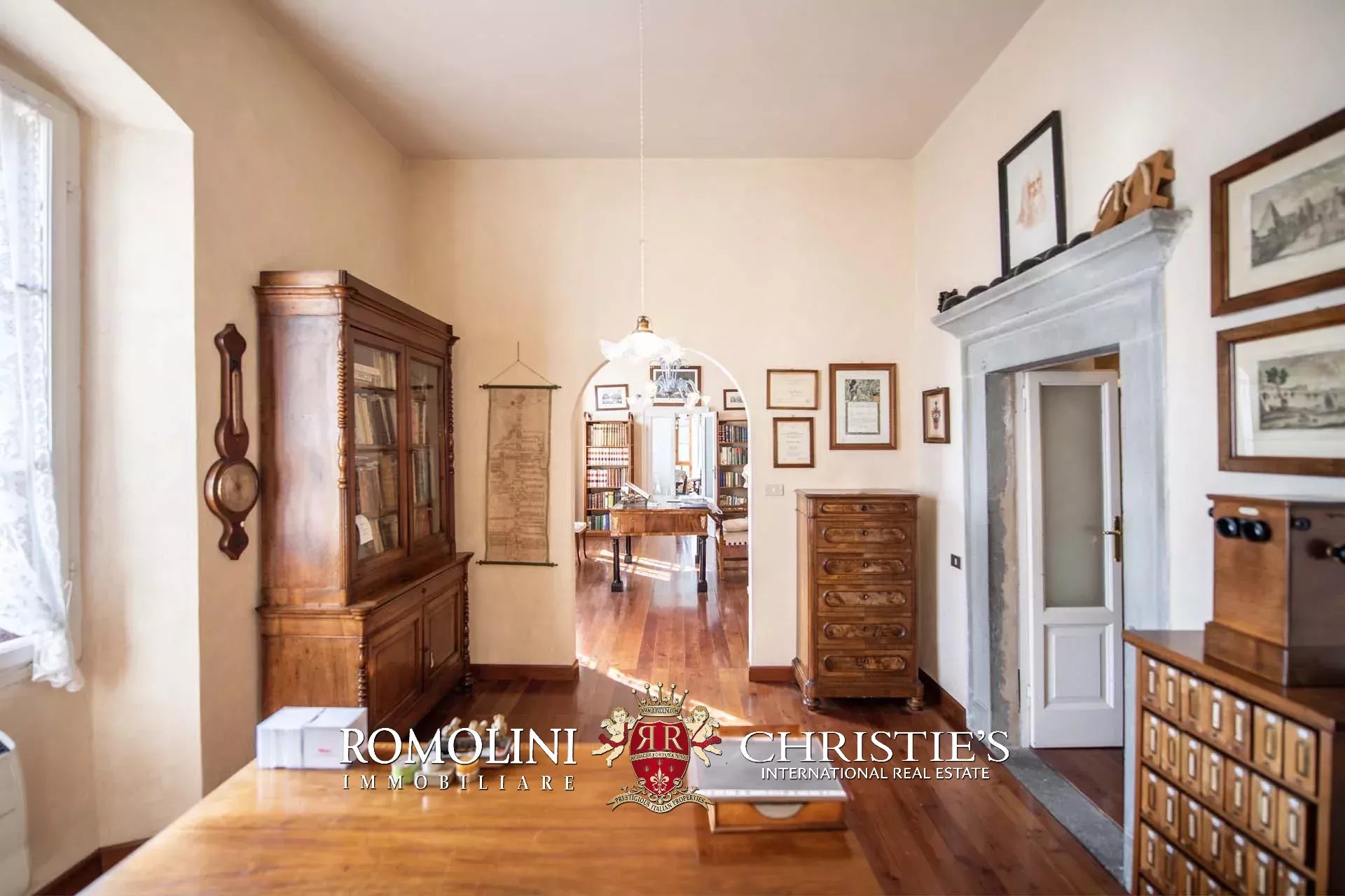 9 Bedroom Villa/Townhouse's Image 74