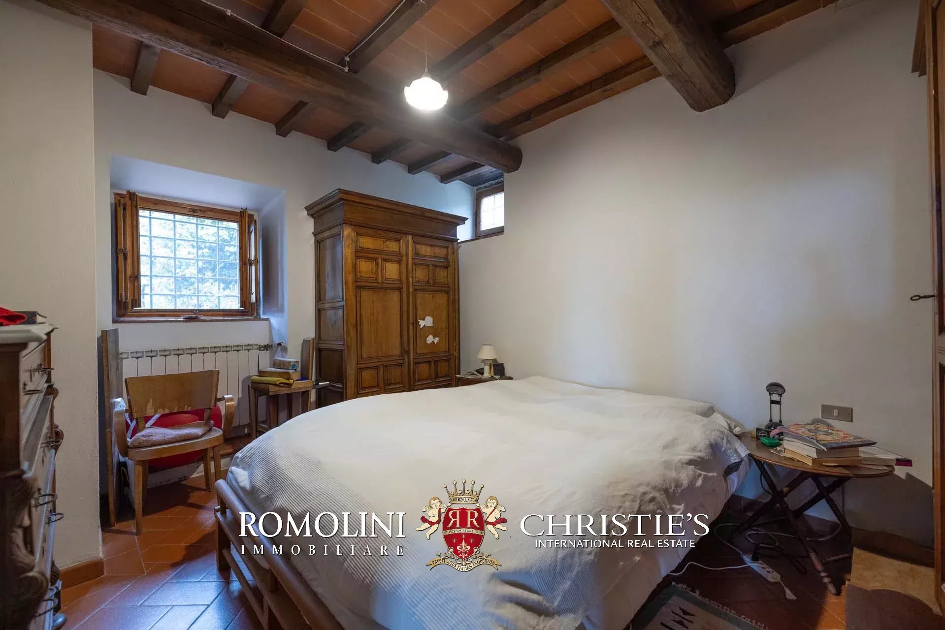 8 Bedroom Villa/Townhouse's Image 49