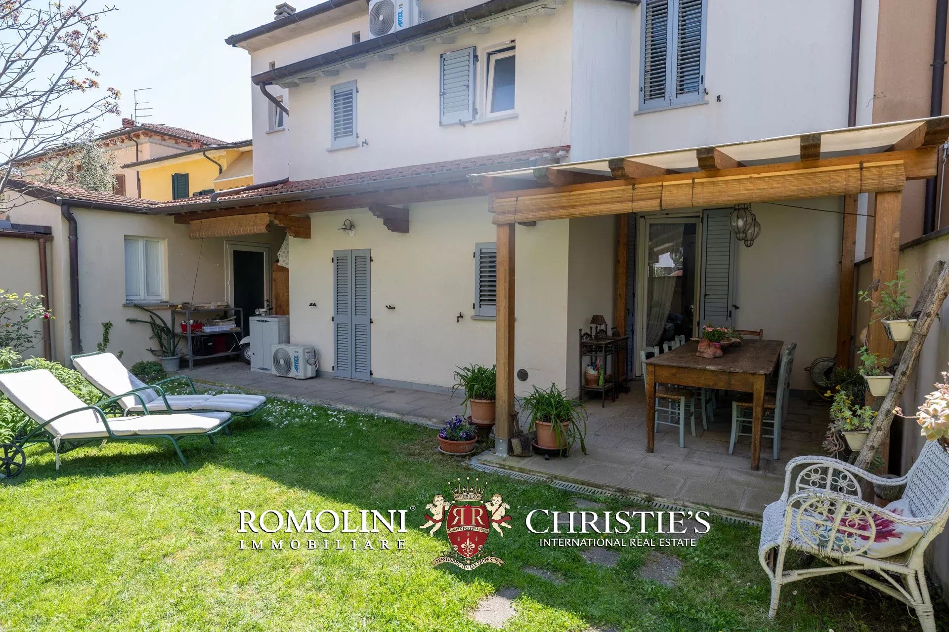 5 Bedroom Villa/Townhouse's Image 40