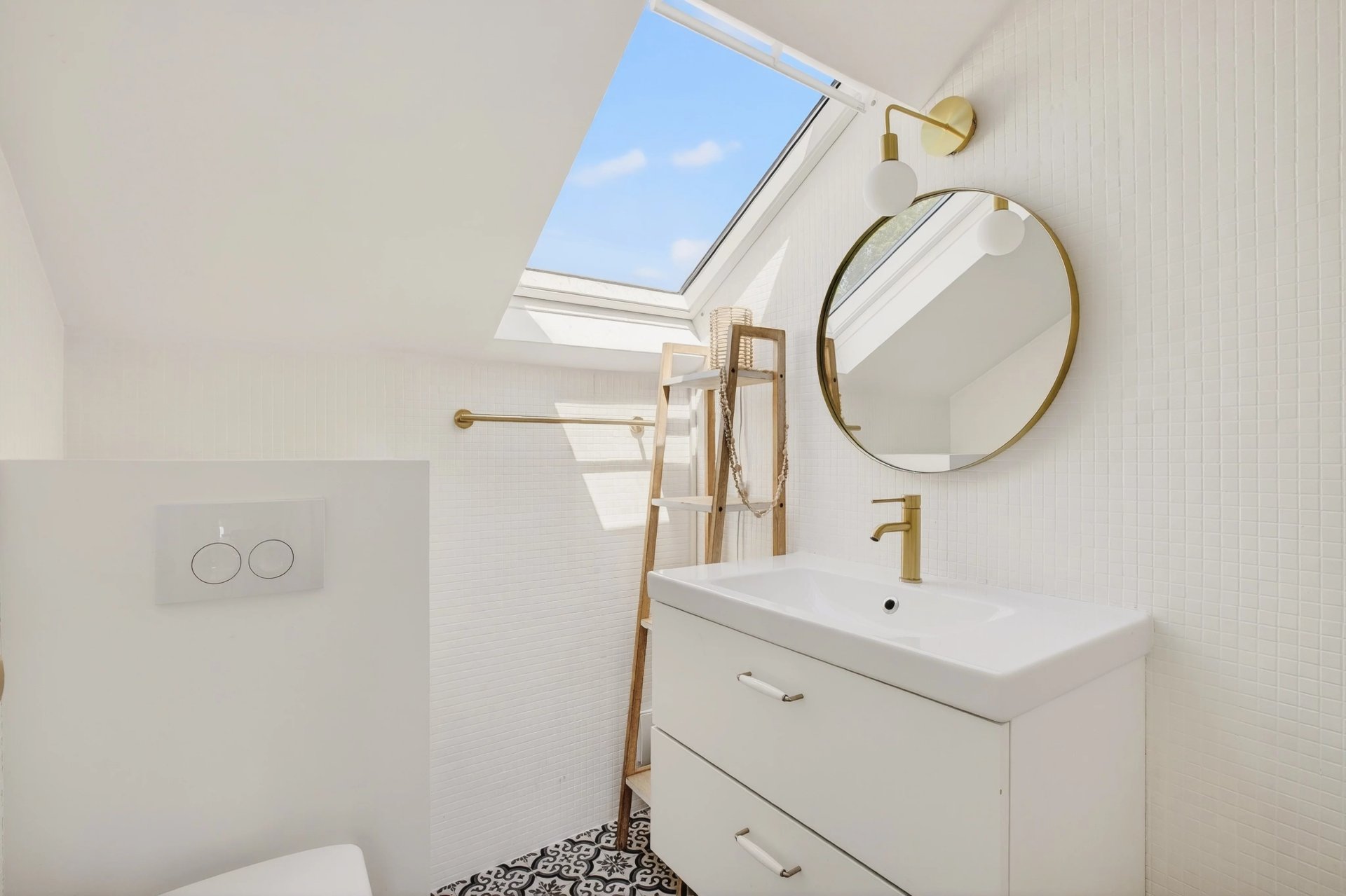 5 Bedroom Villa/Townhouse's Image 15