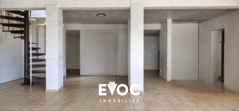 Photo 15 — Maison 150 m² + annexes + terrain 2018 m² – Face à la mer