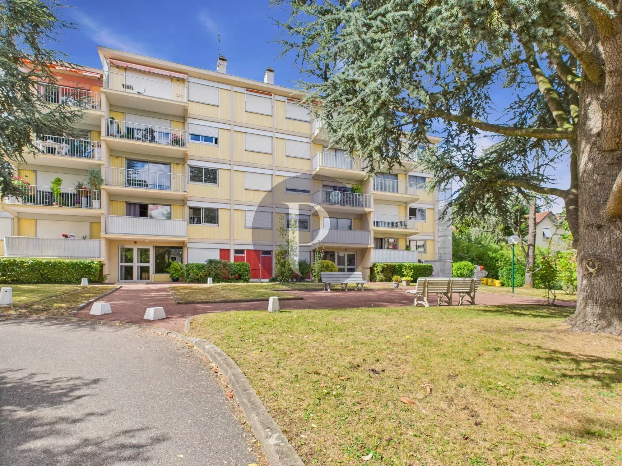 vente-appartement-3-pieces-le-plessis-robinson-86043658