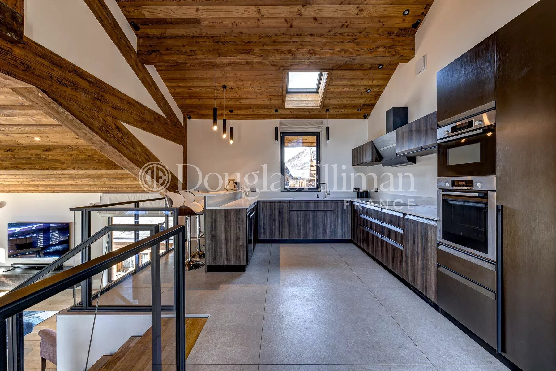 MONTRIOND – chalet récemment achevé - Image nᵒ3