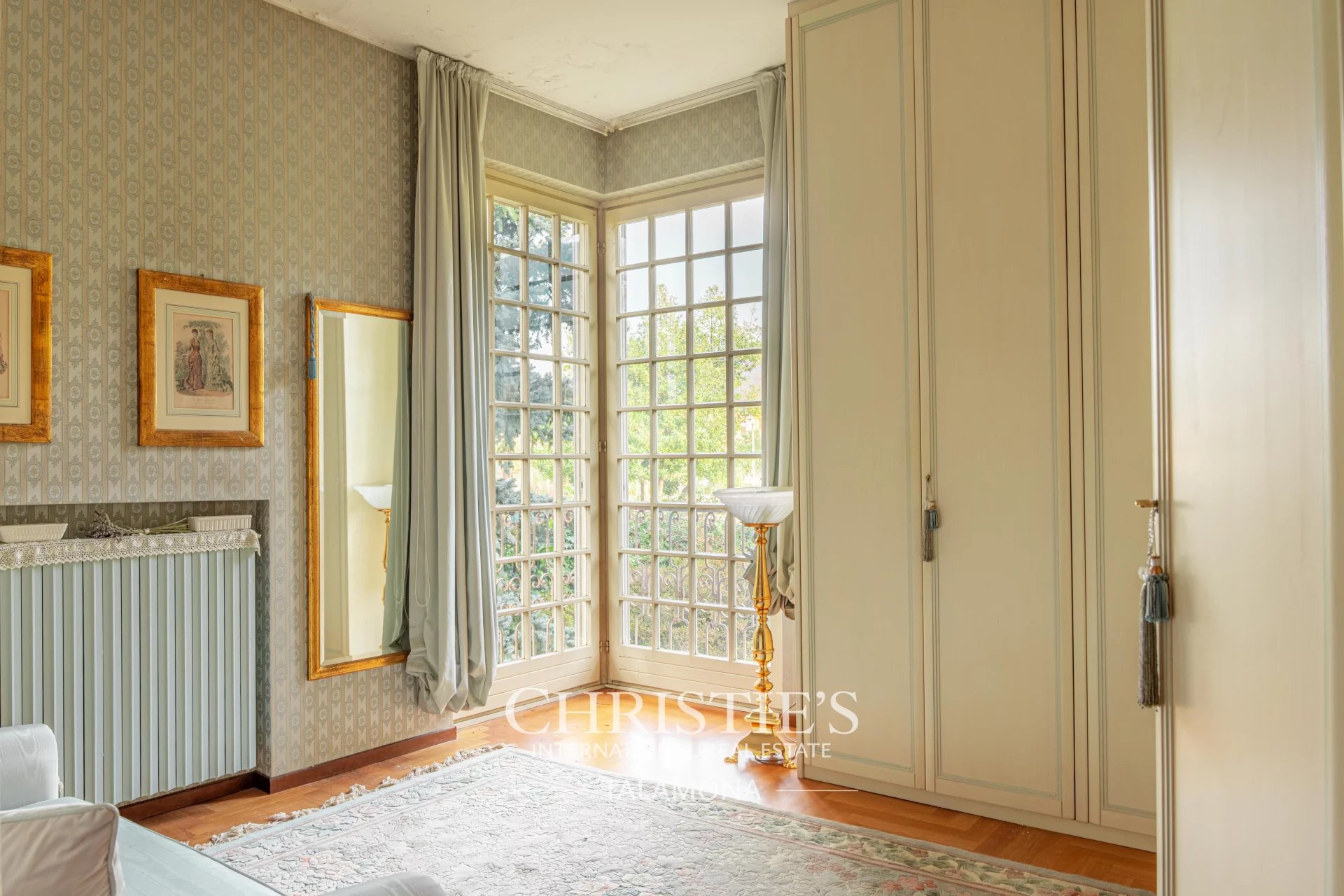 6 Bedroom Villa/Townhouse's Image 29