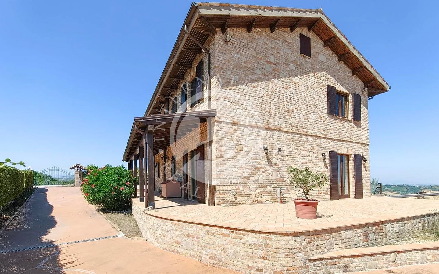 Villa in Montalto delle Marche - Image 5