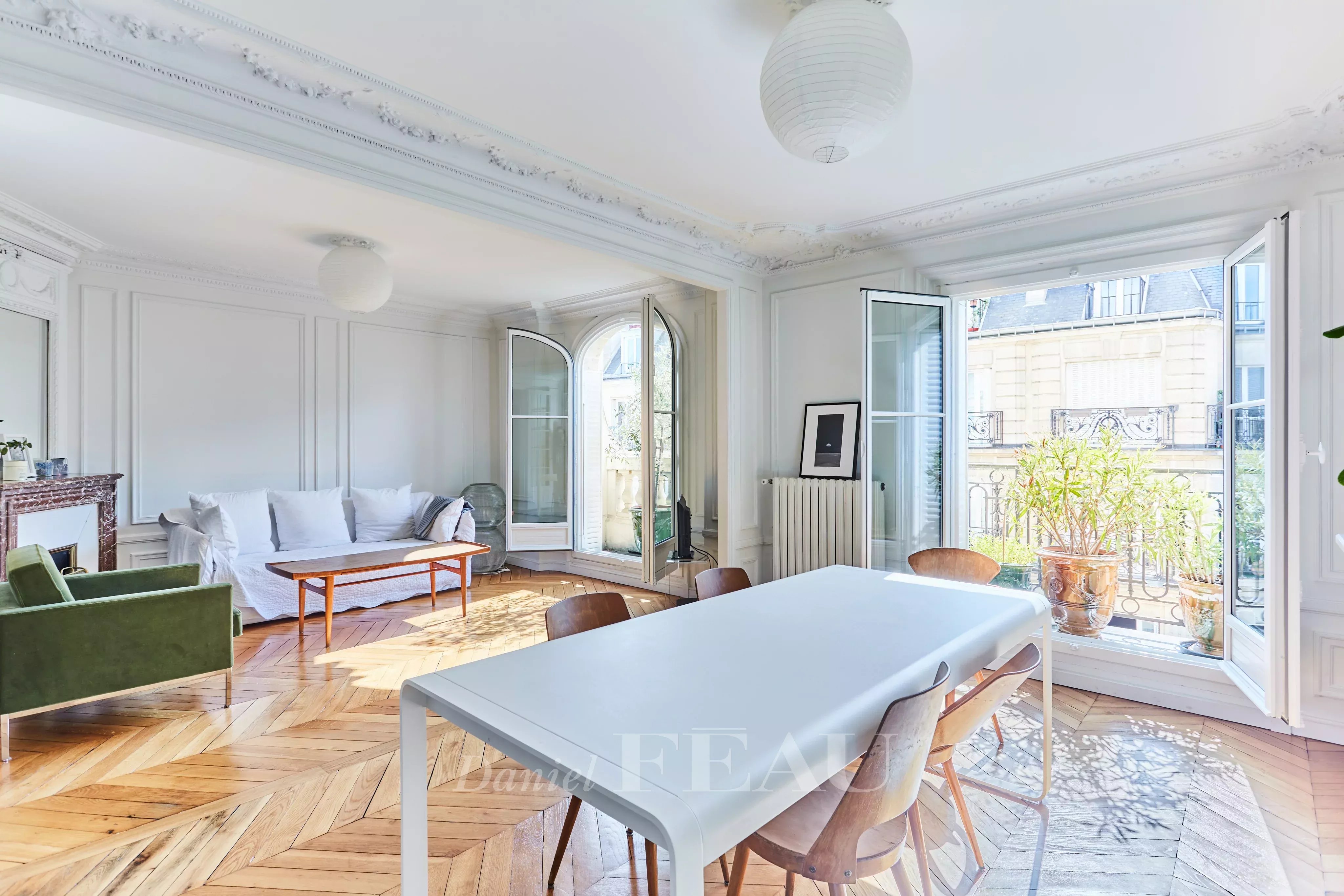 Sale Apartment Paris 15th