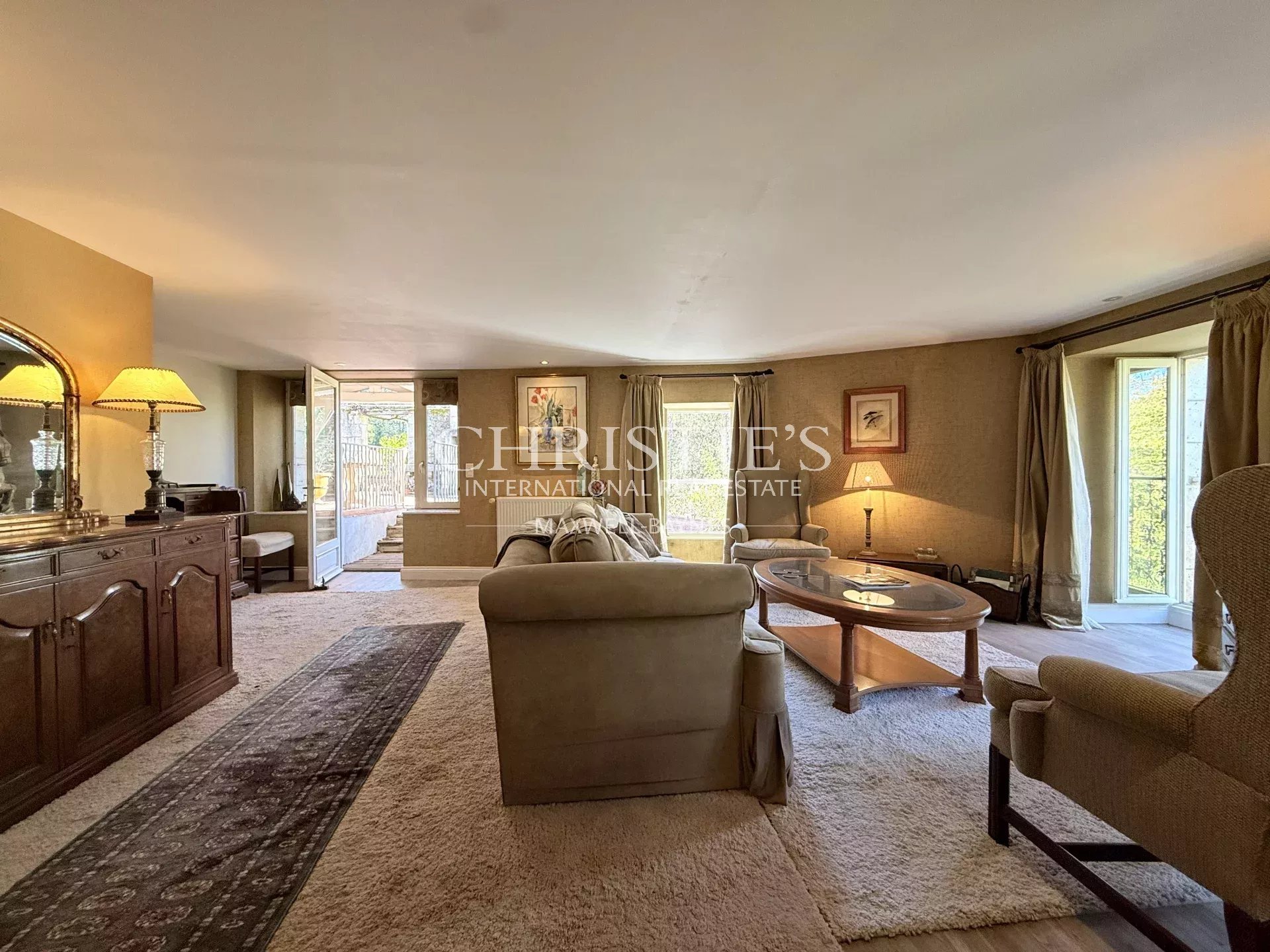 5 Bedroom Villa/Townhouse's Image 30